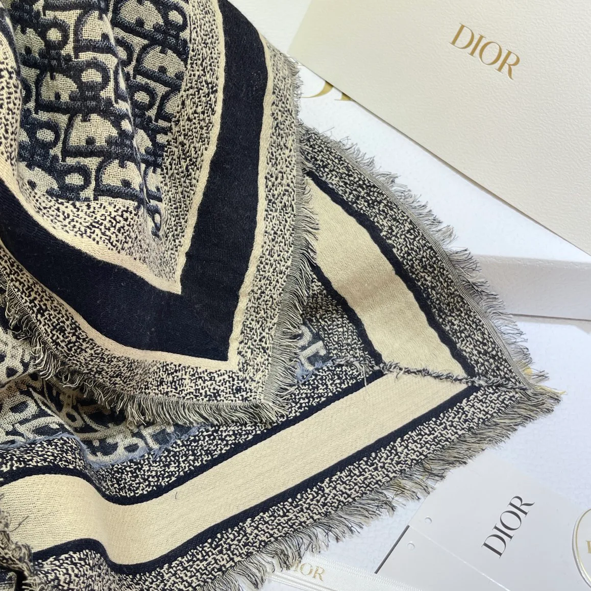 Шарфы Christian Dior 18595767