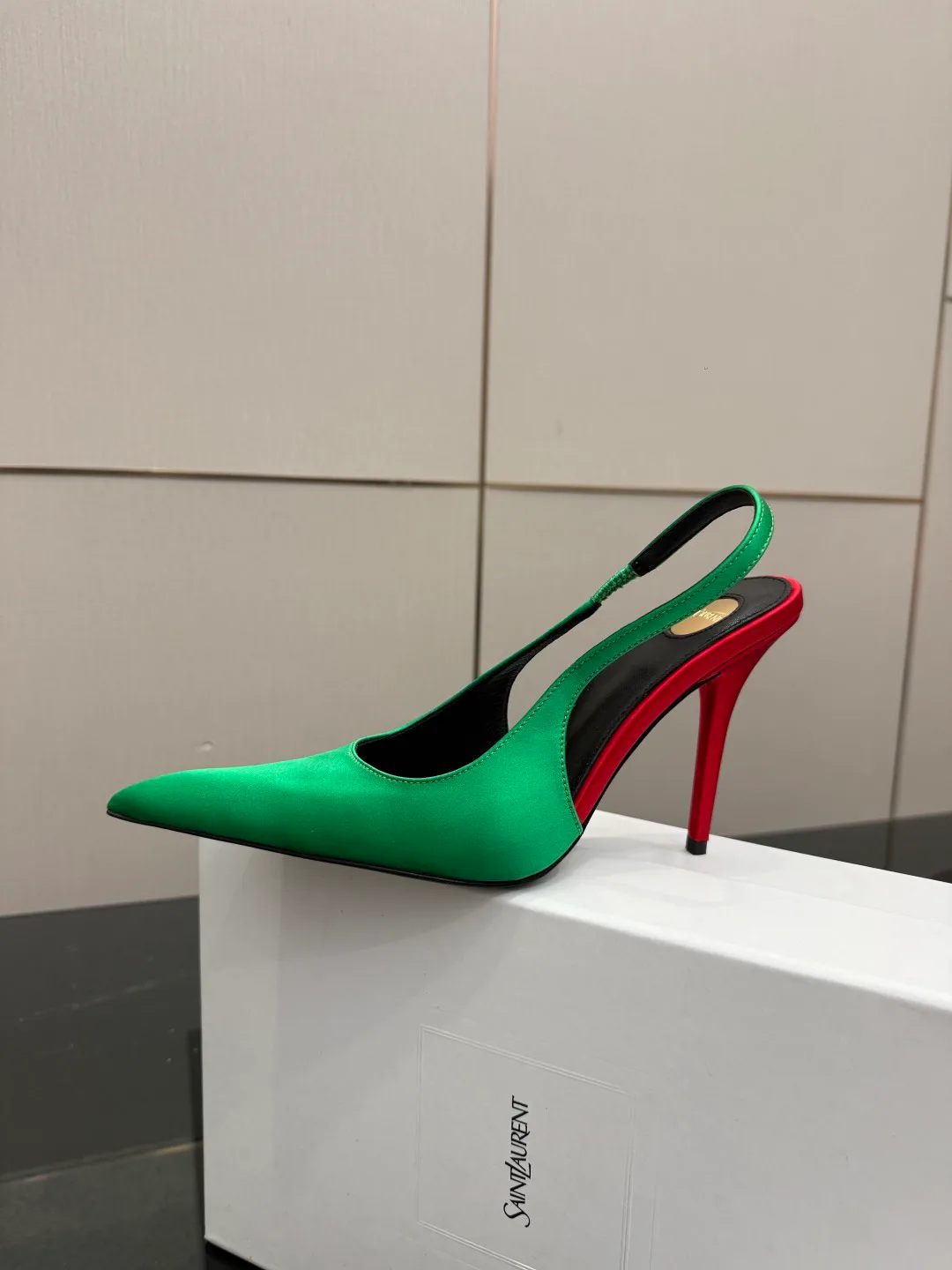 Босоножки Женские Saint Laurent 11409931