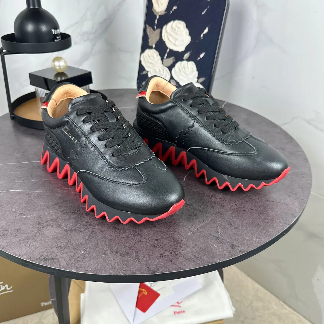 Кроссовки Женские Christian Louboutin 11072108