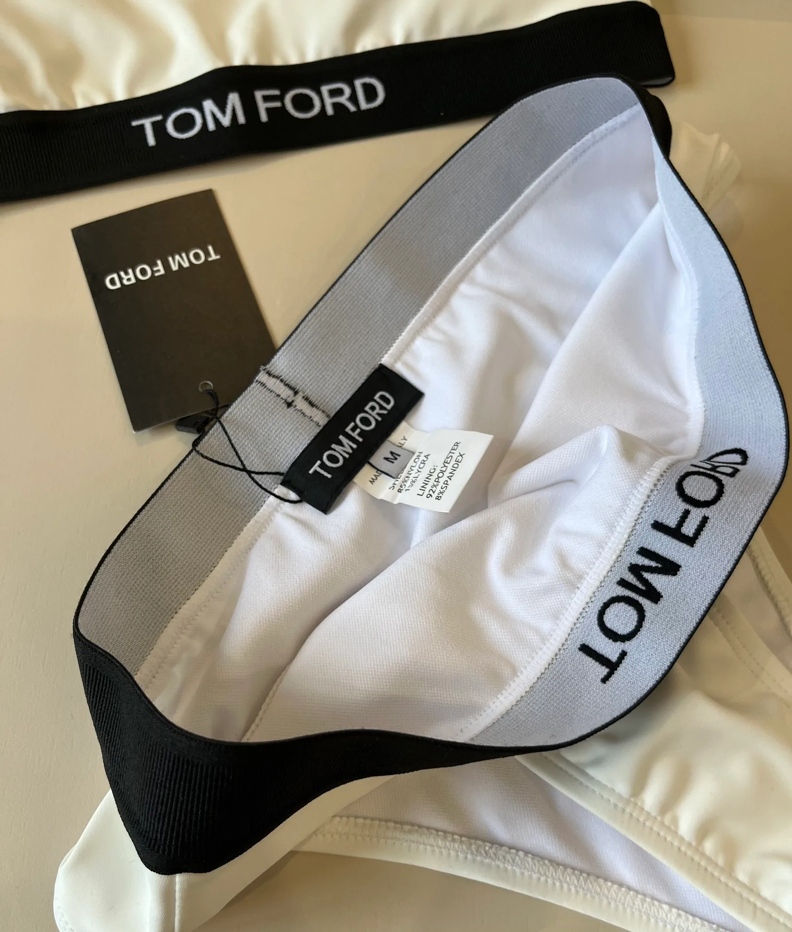 Шорты Женские Tom Ford 11548