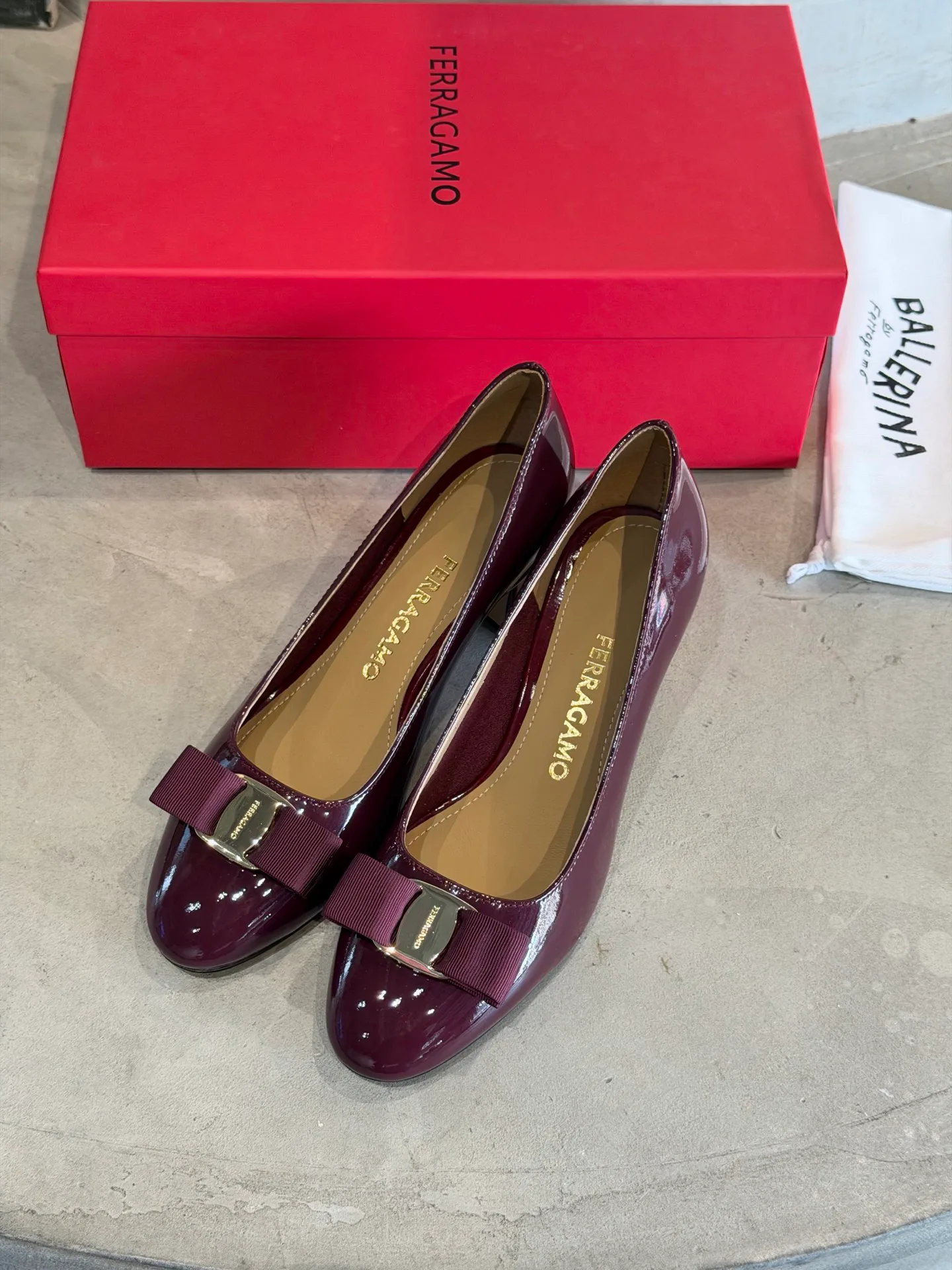 Туфли Женские Salvatore Ferragamo 11703594