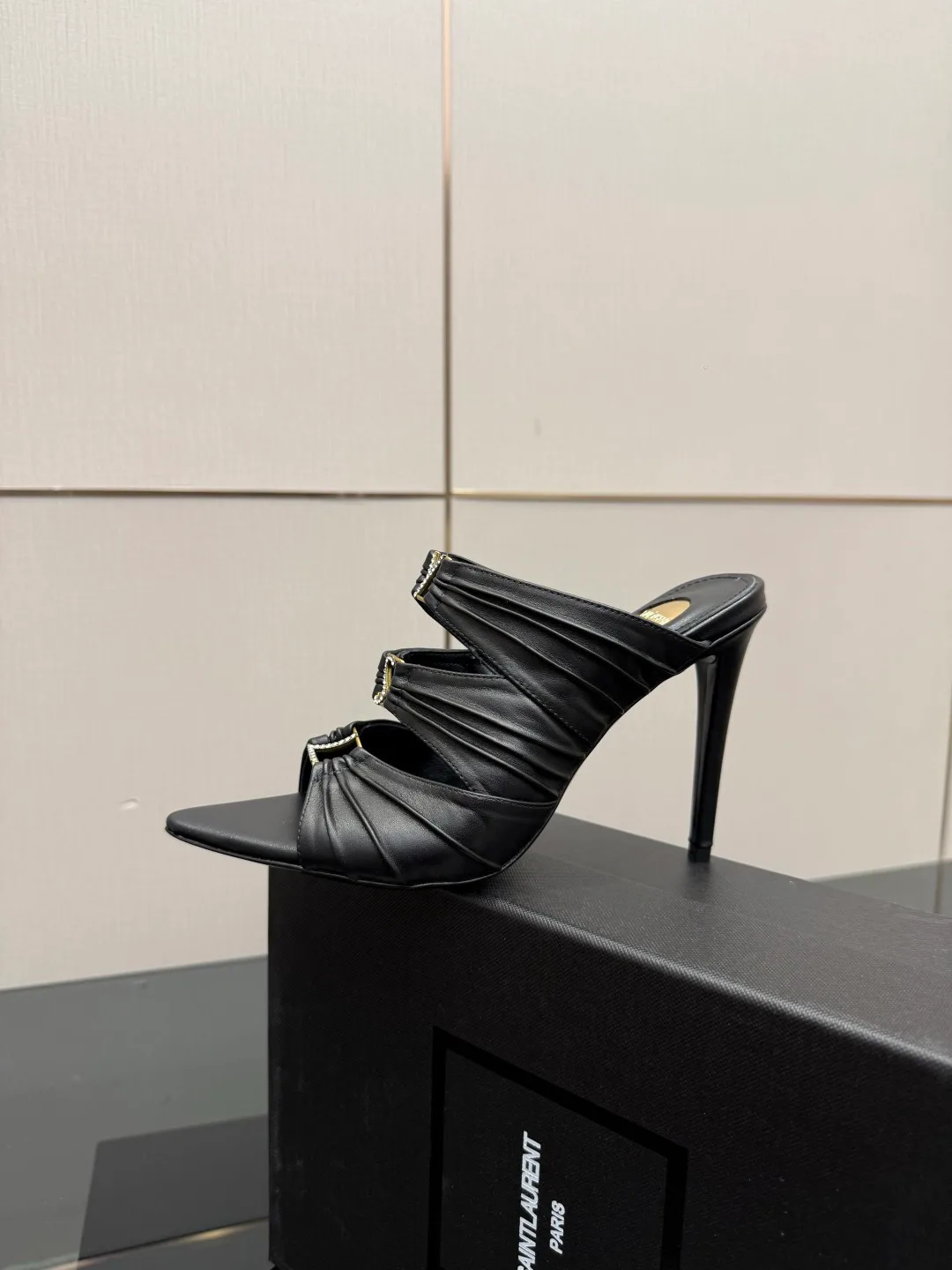 Сандалии Женские Saint Laurent 9317897