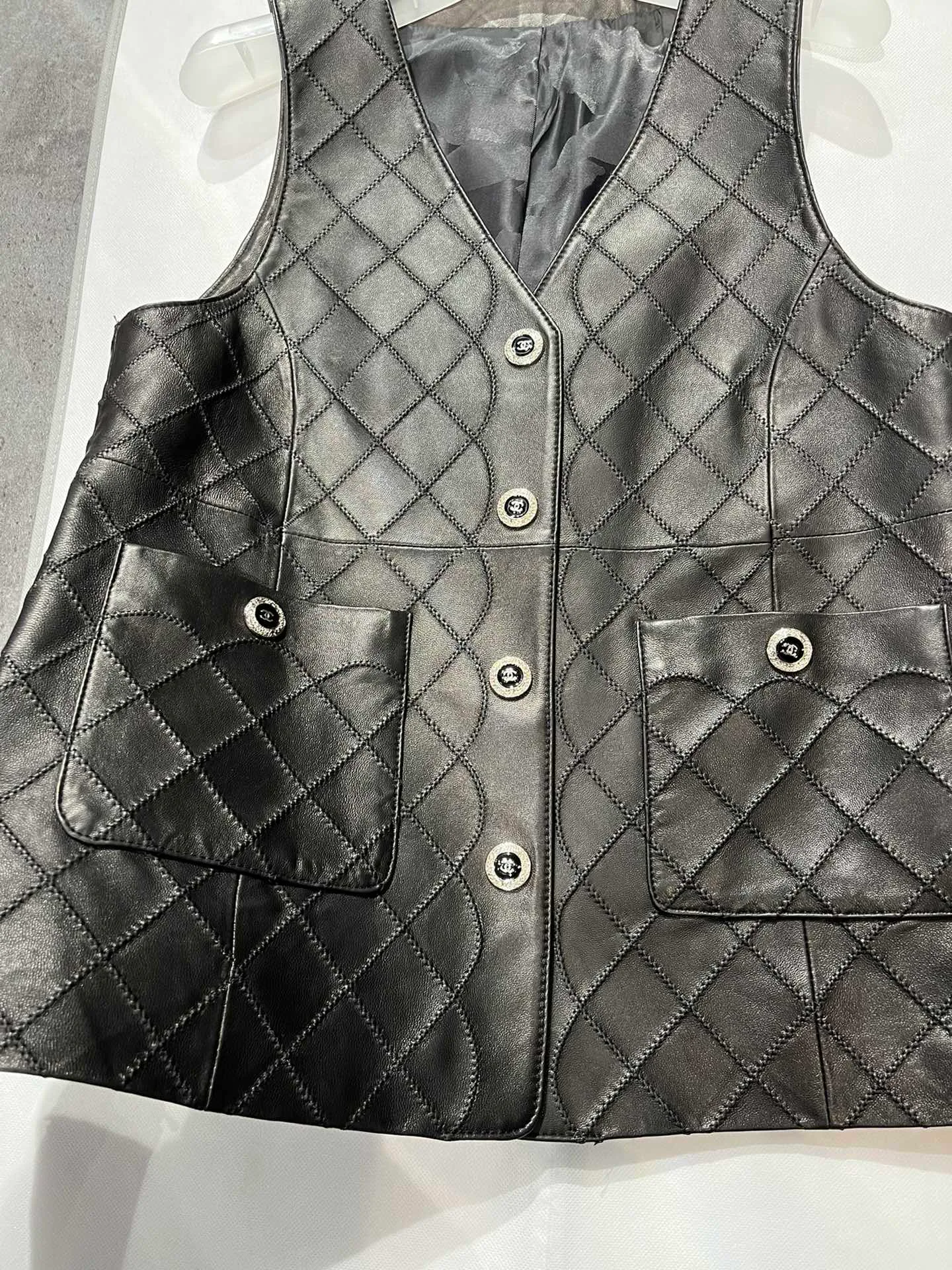 Жилеты Мужские Chanel 10088608