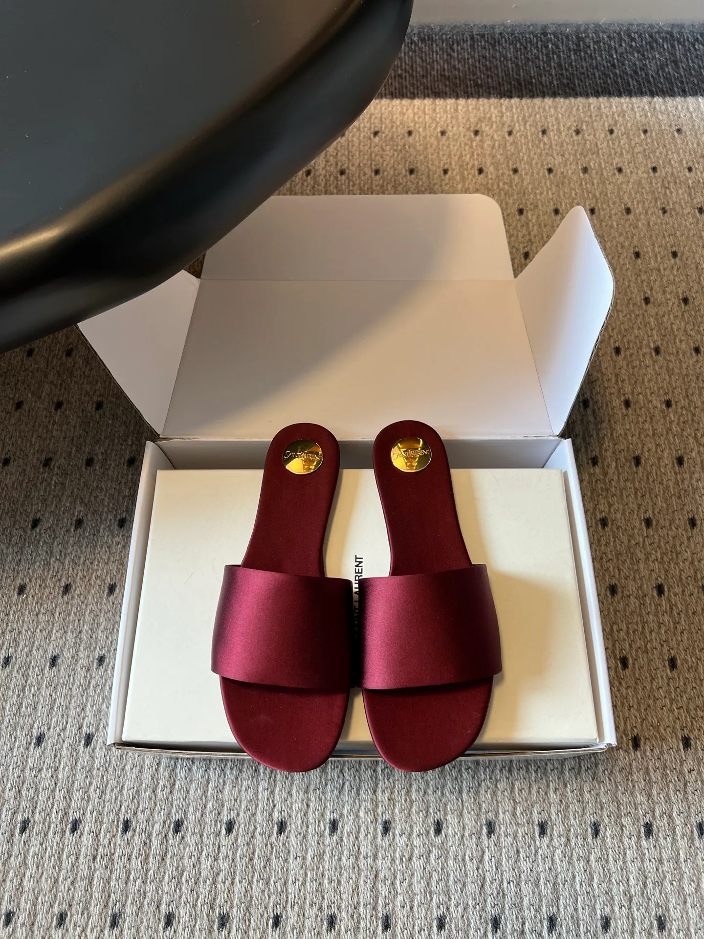 Шлепанцы Женские Saint Laurent 17632158