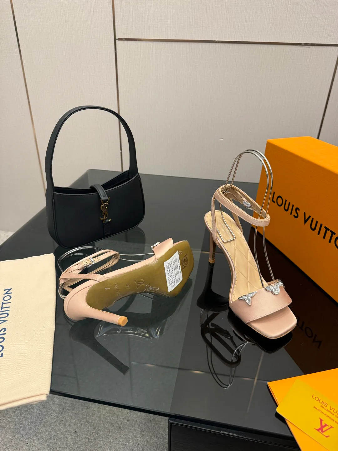 Босоножки Женские Louis Vuitton 5052037