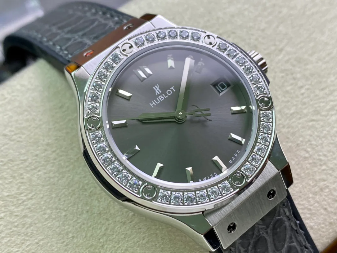 Часы Женские Hublot 17629724