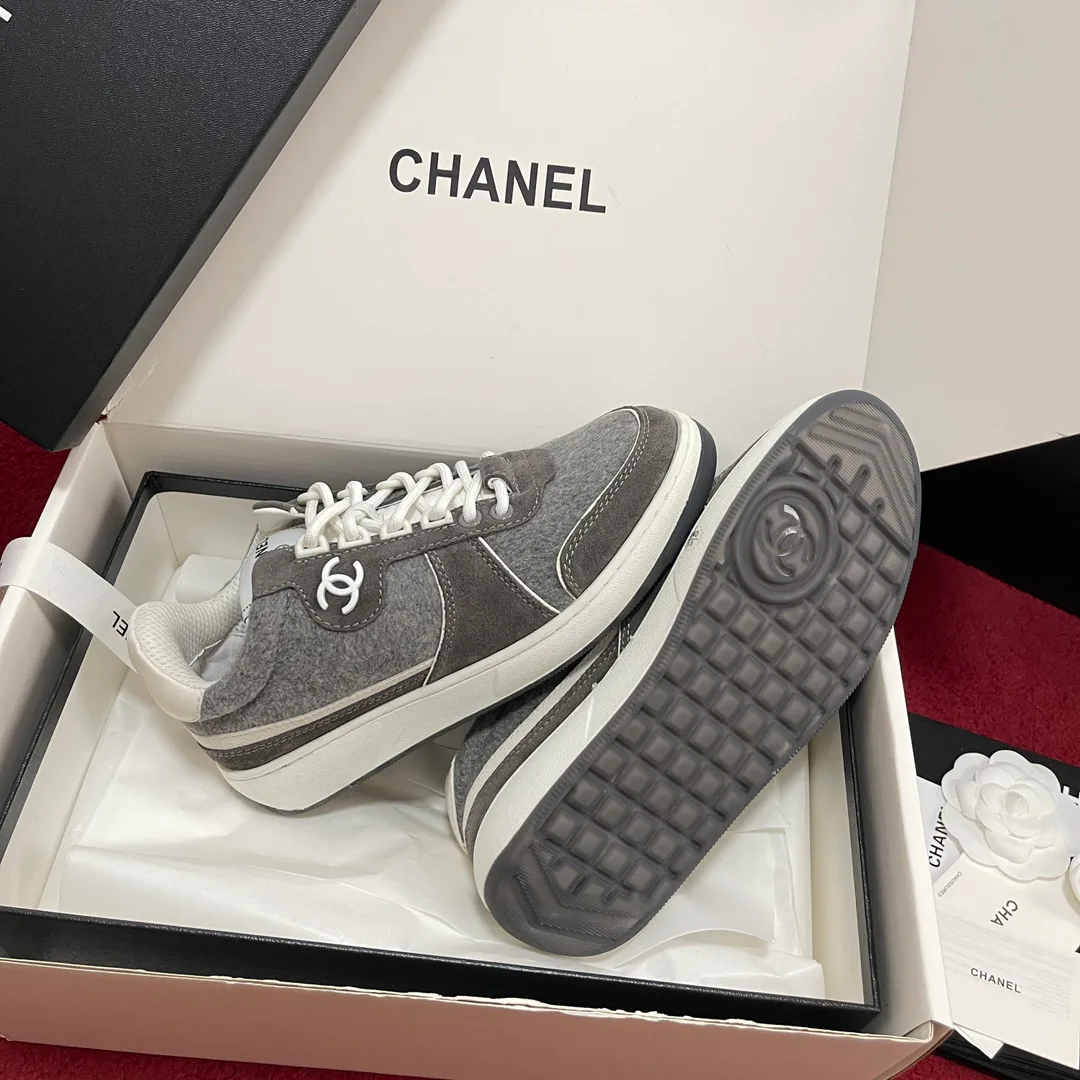 Кроссовки Женские Chanel 18195102