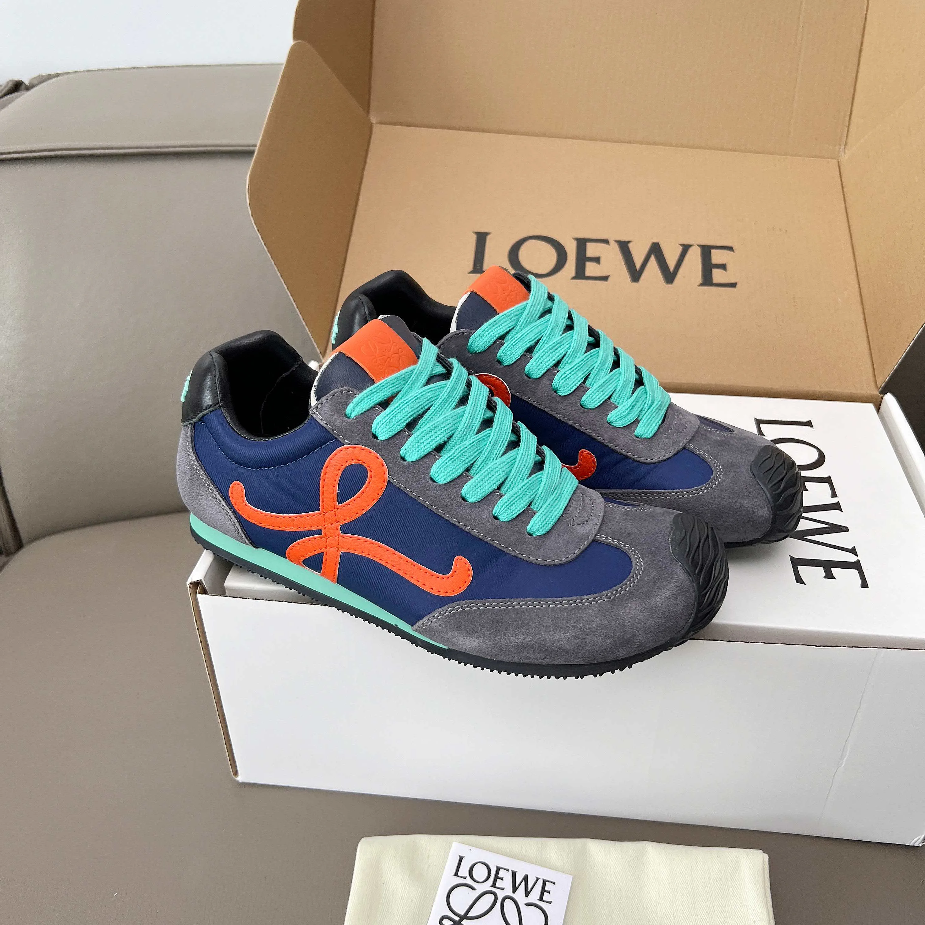 Кроссовки Женские Loewe 18011177