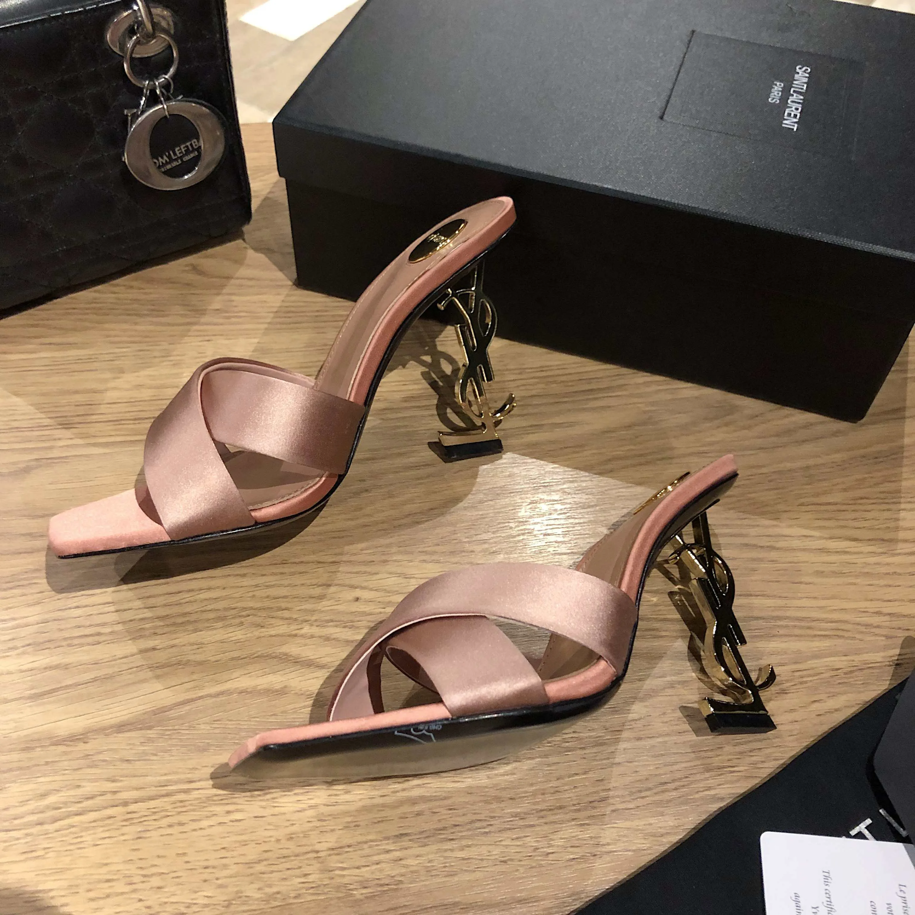 Босоножки Женские Saint Laurent 11220504