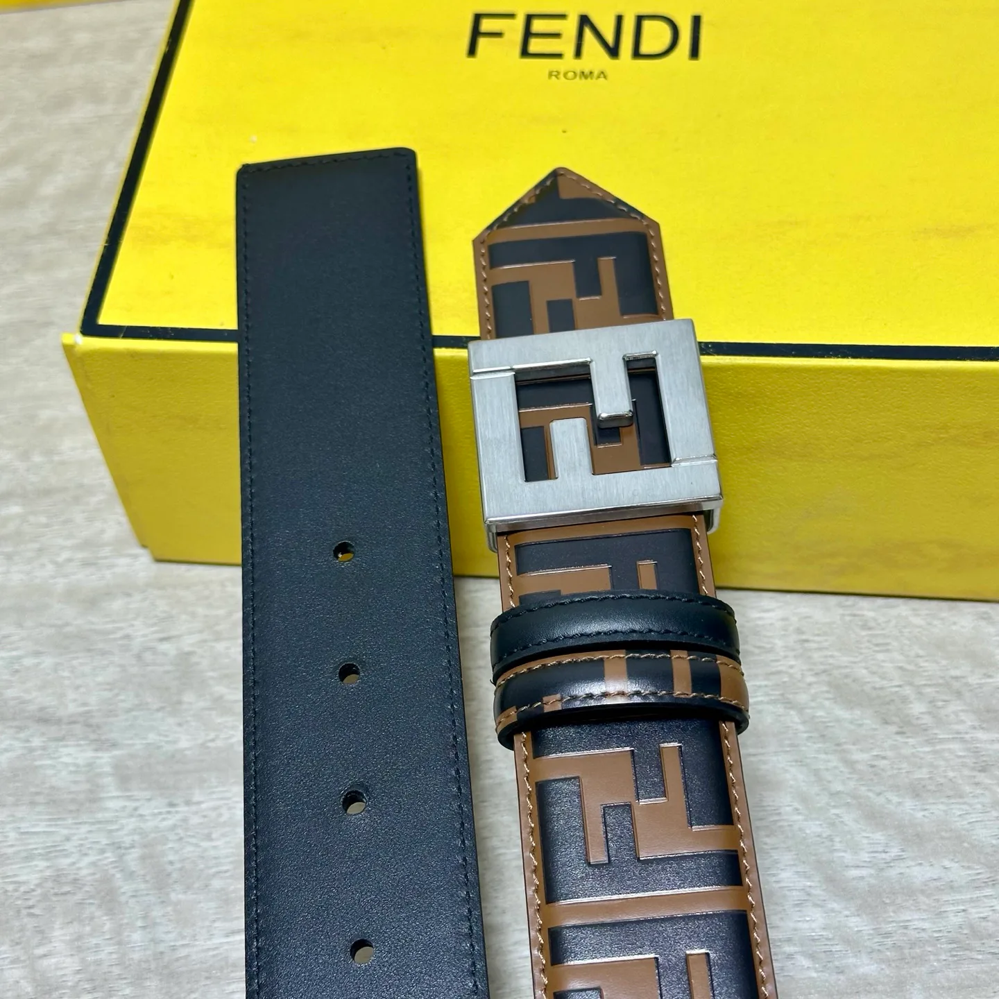 Ремни Fendi 17926195