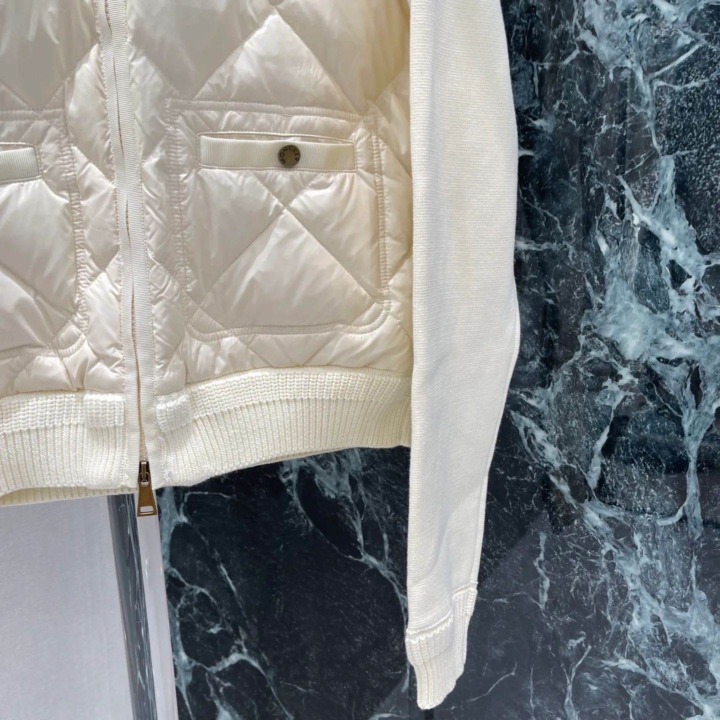 Куртки И Пуховики Женские Moncler 18030711