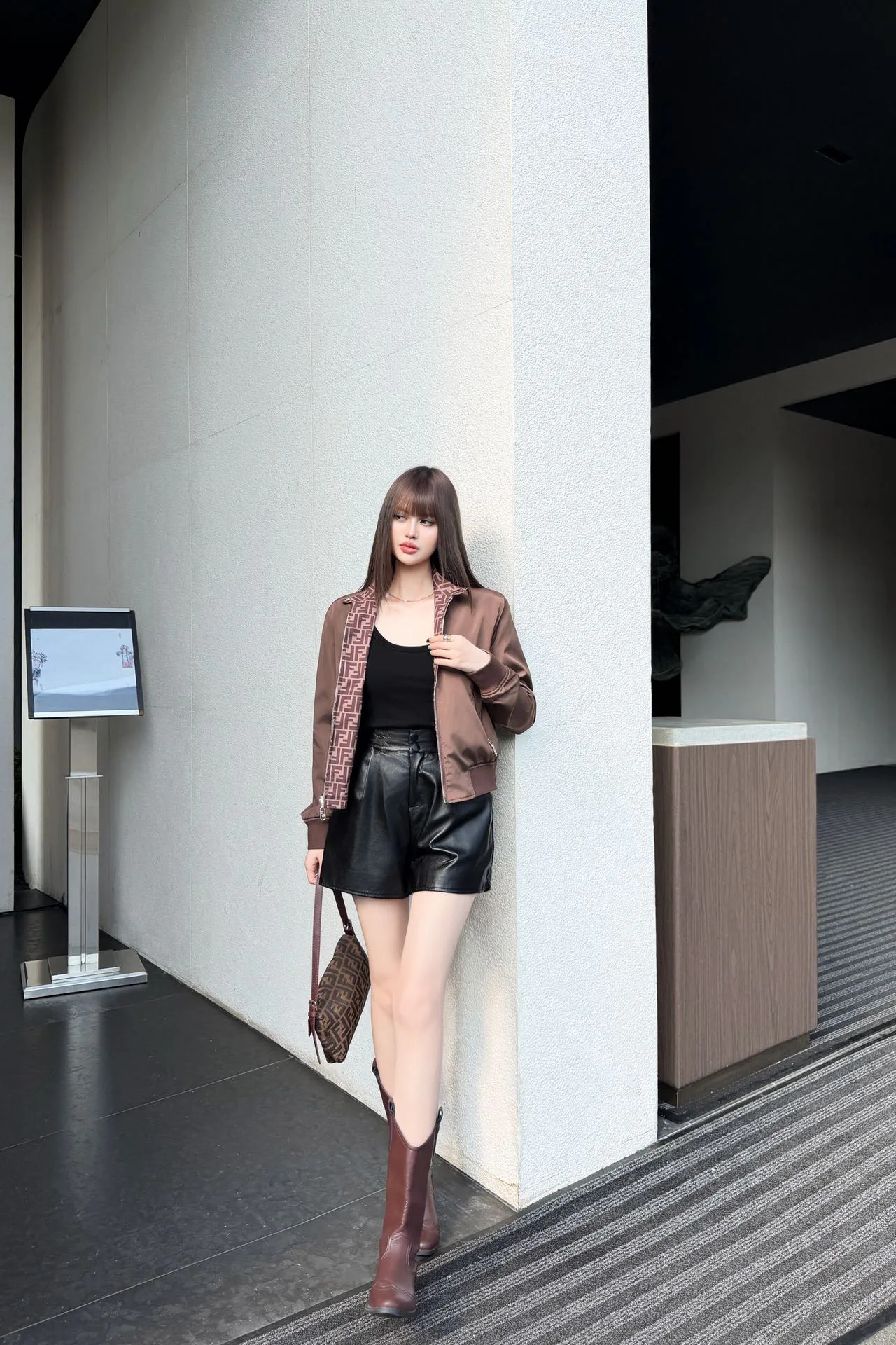 Куртки И Пуховики Женские Fendi 18348247