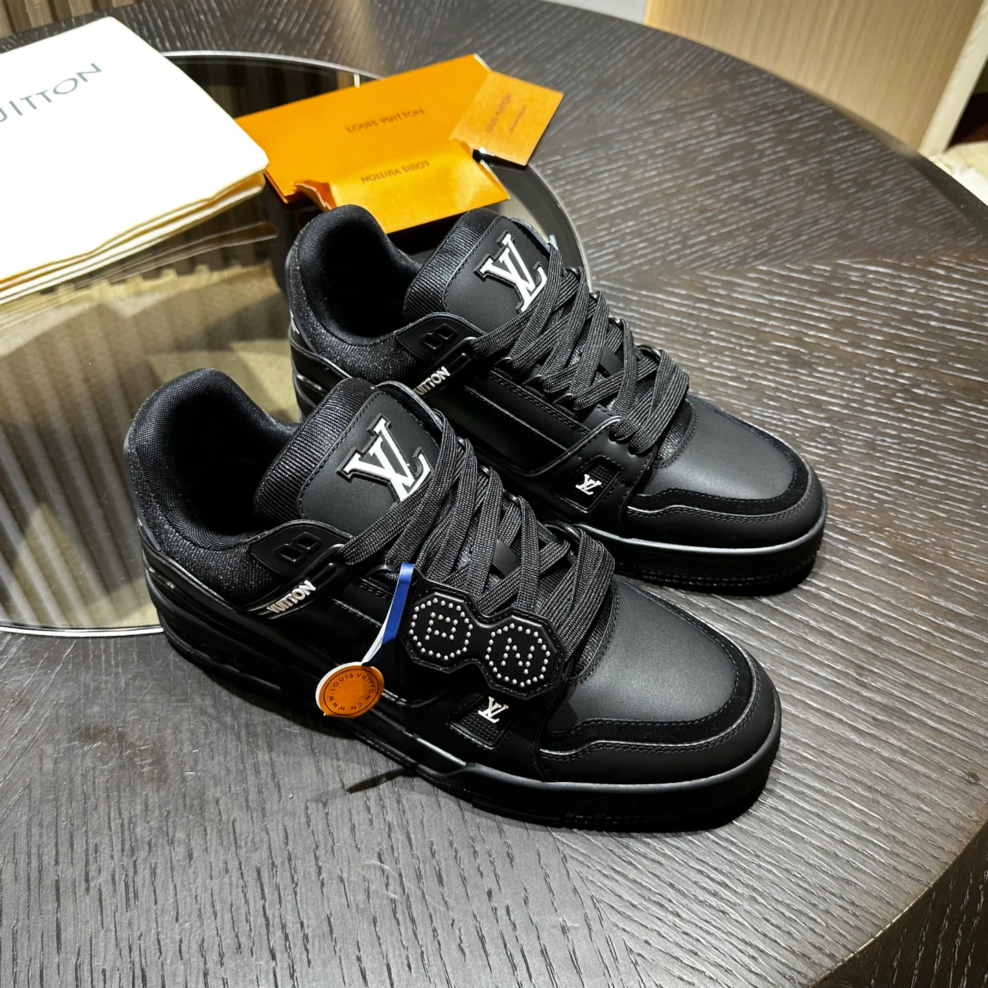 Кроссовки Женские Louis Vuitton 857730