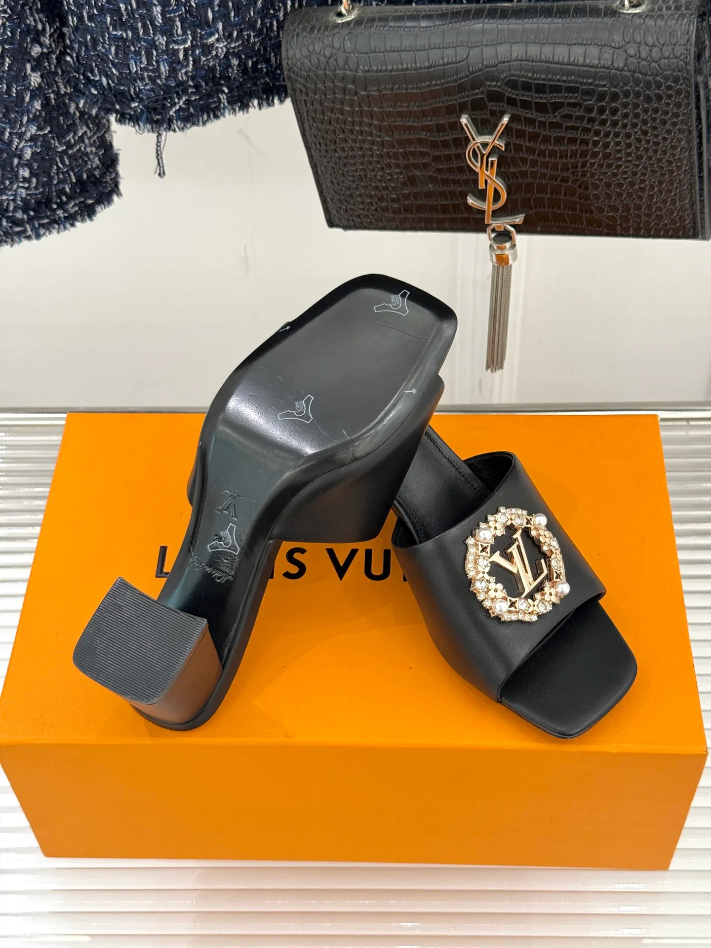 Сандалии Женские Louis Vuitton 2607851