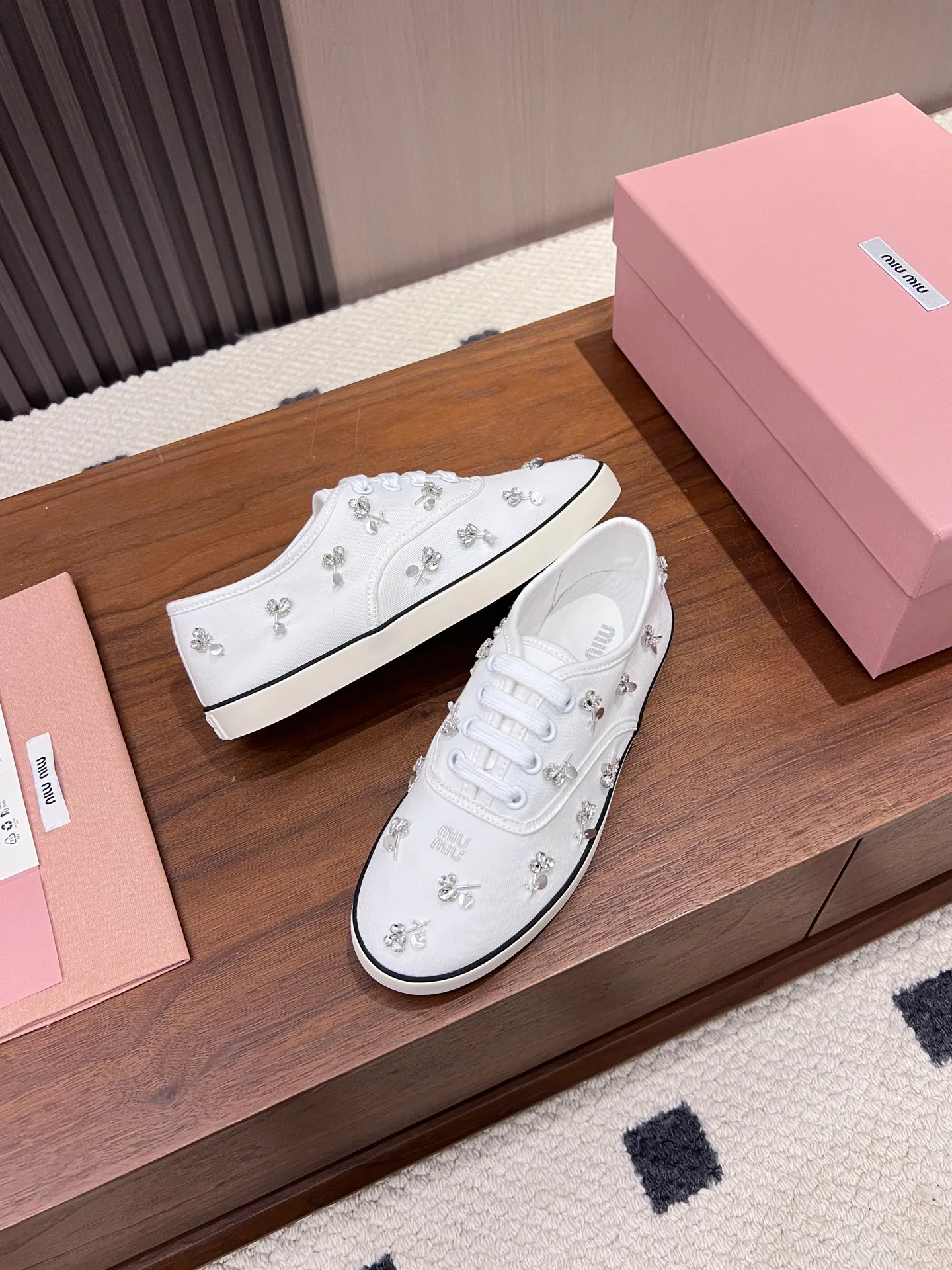 Кроссовки Женские Miu Miu 17968644