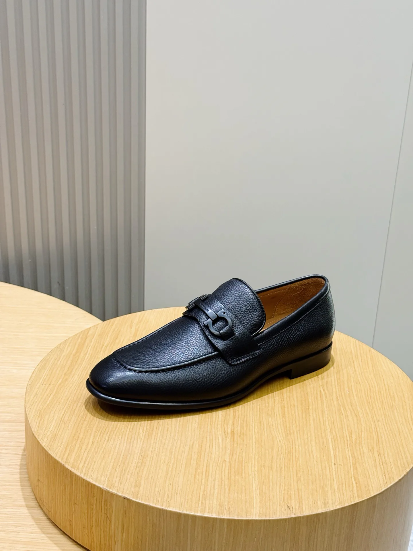 Лоферы И Туфли Мужские Salvatore Ferragamo 18101488