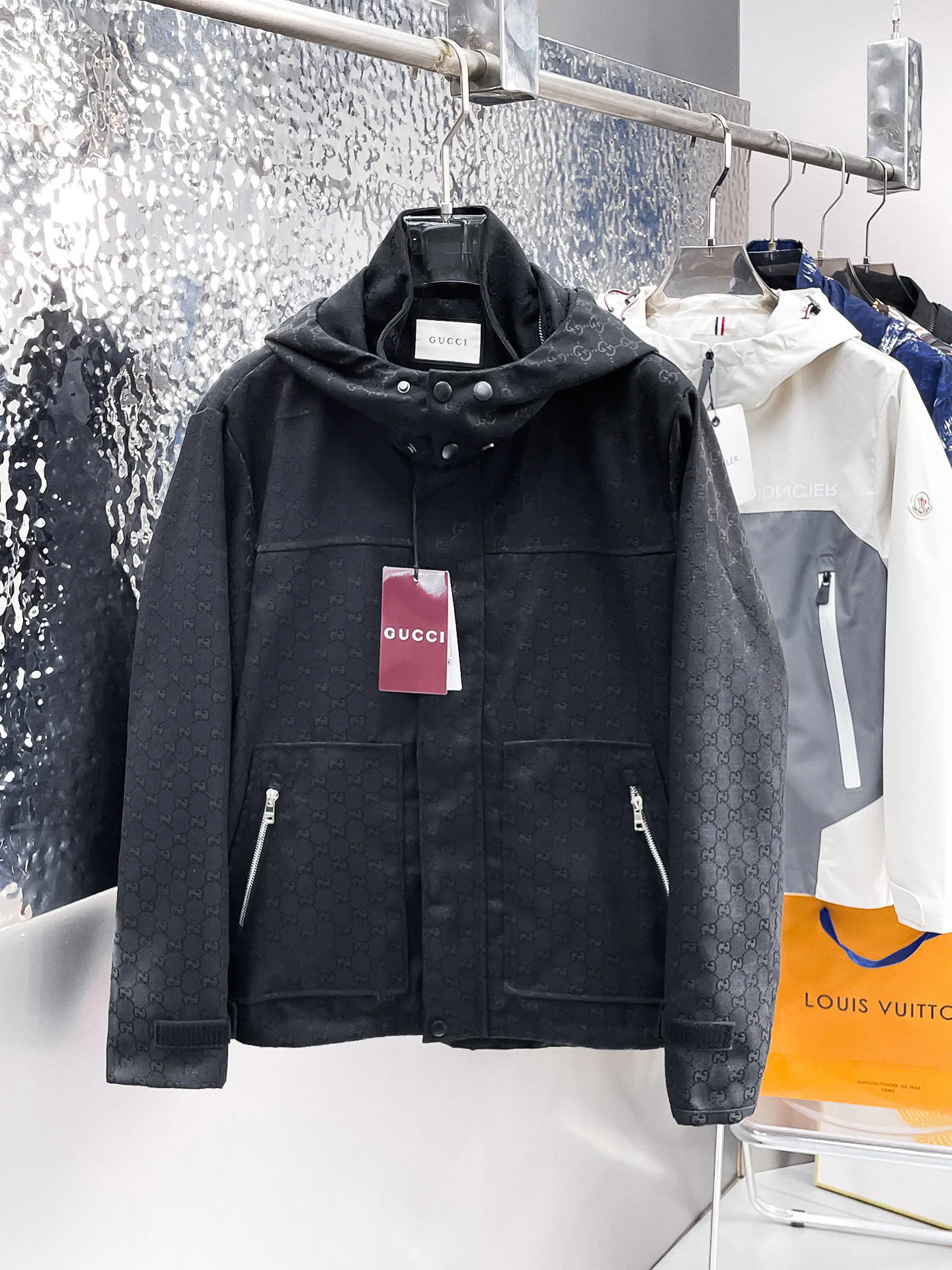 Куртки И Пуховики Мужские Gucci 9352301