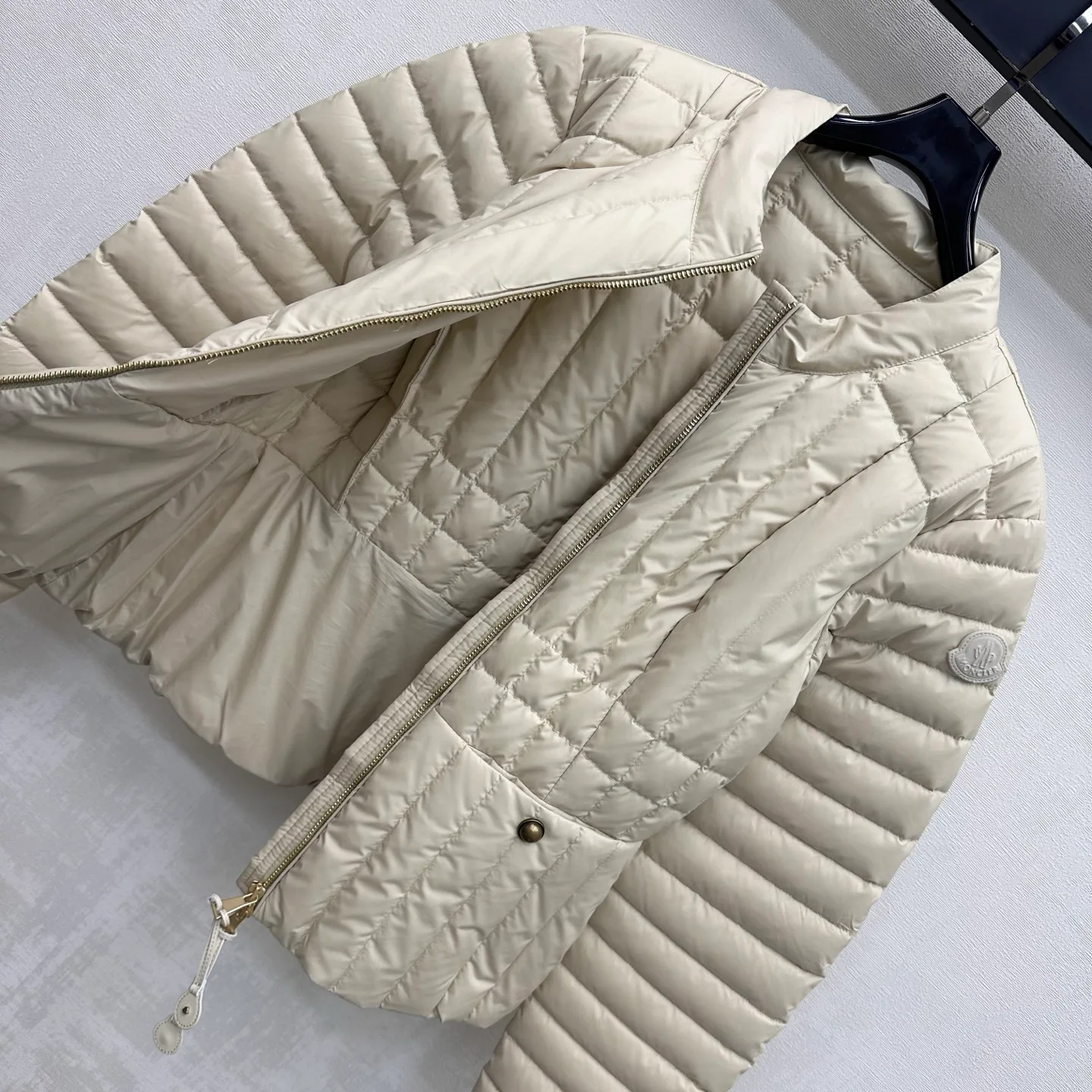 Куртки И Пуховики Женские Moncler 18432072