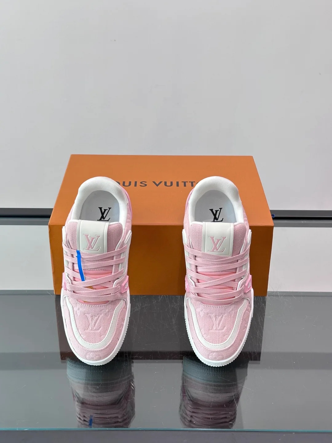 Кроссовки Мужские Louis Vuitton 18142179