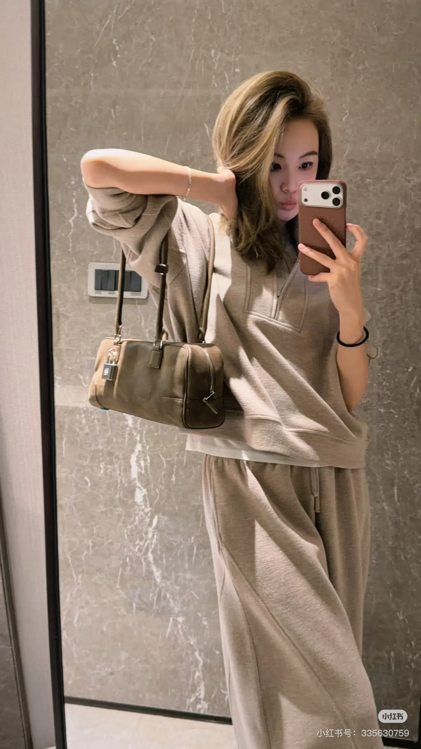 Классические Сумки Женские Loewe 11504270