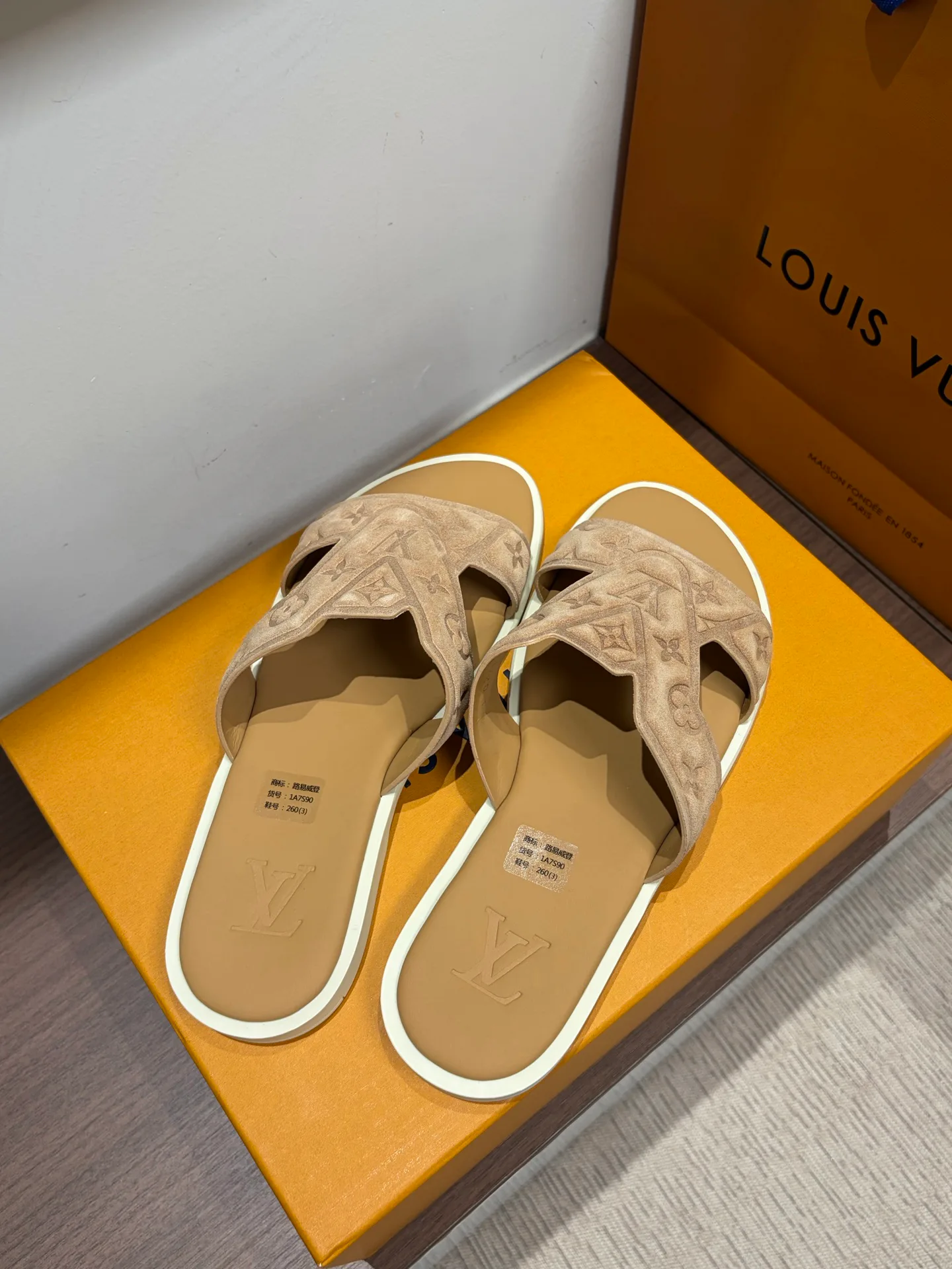 Шлепанцы Мужские Louis Vuitton 12826626
