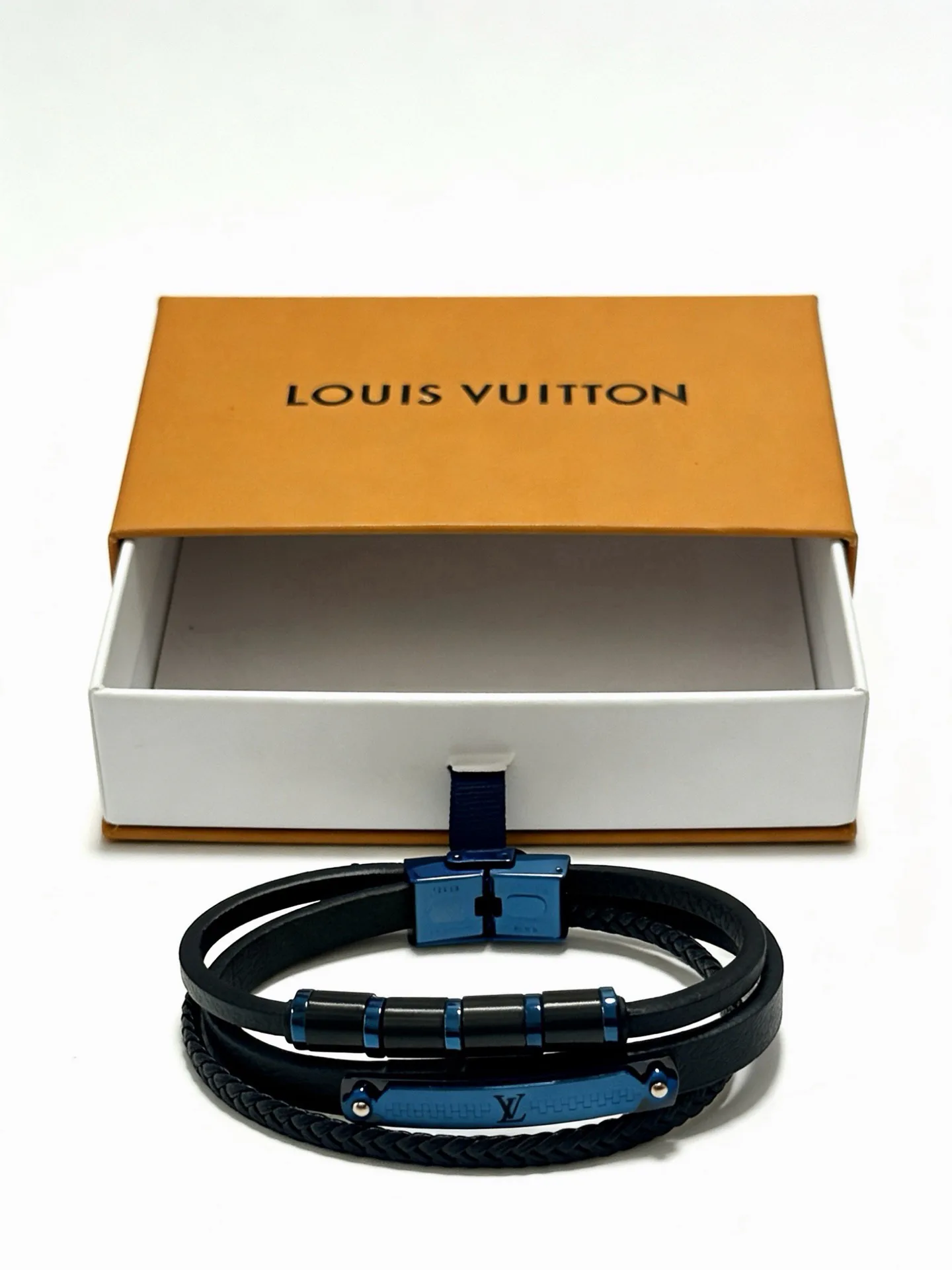 Бижутерия Louis Vuitton 17801817