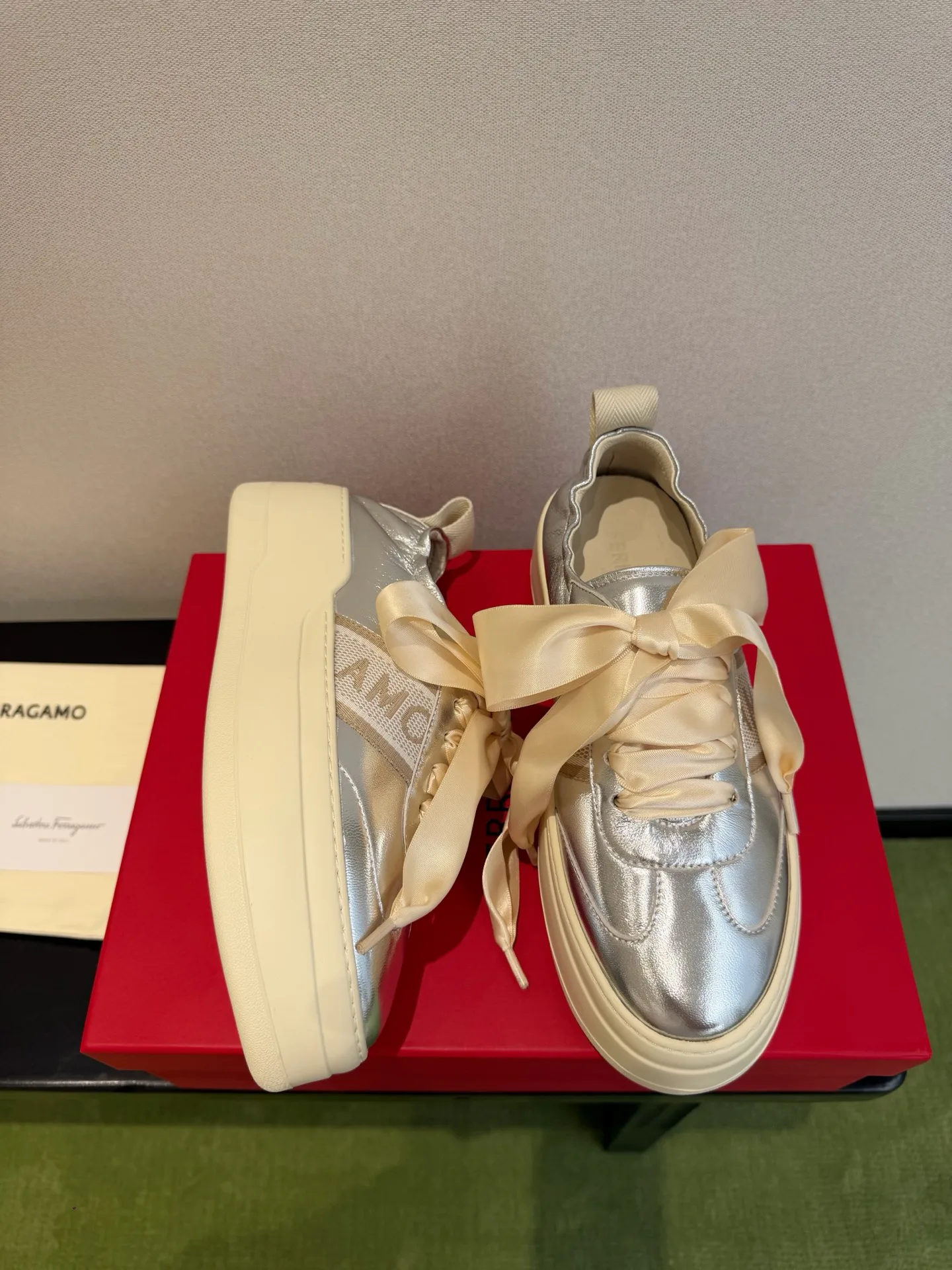 Туфли Женские Salvatore Ferragamo 12012516