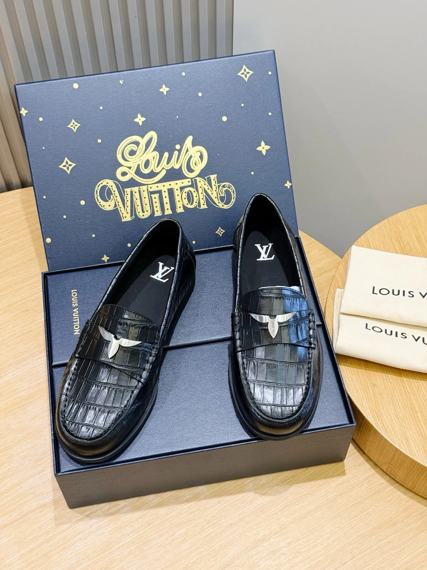 Лоферы И Туфли Мужские Louis Vuitton 18277847