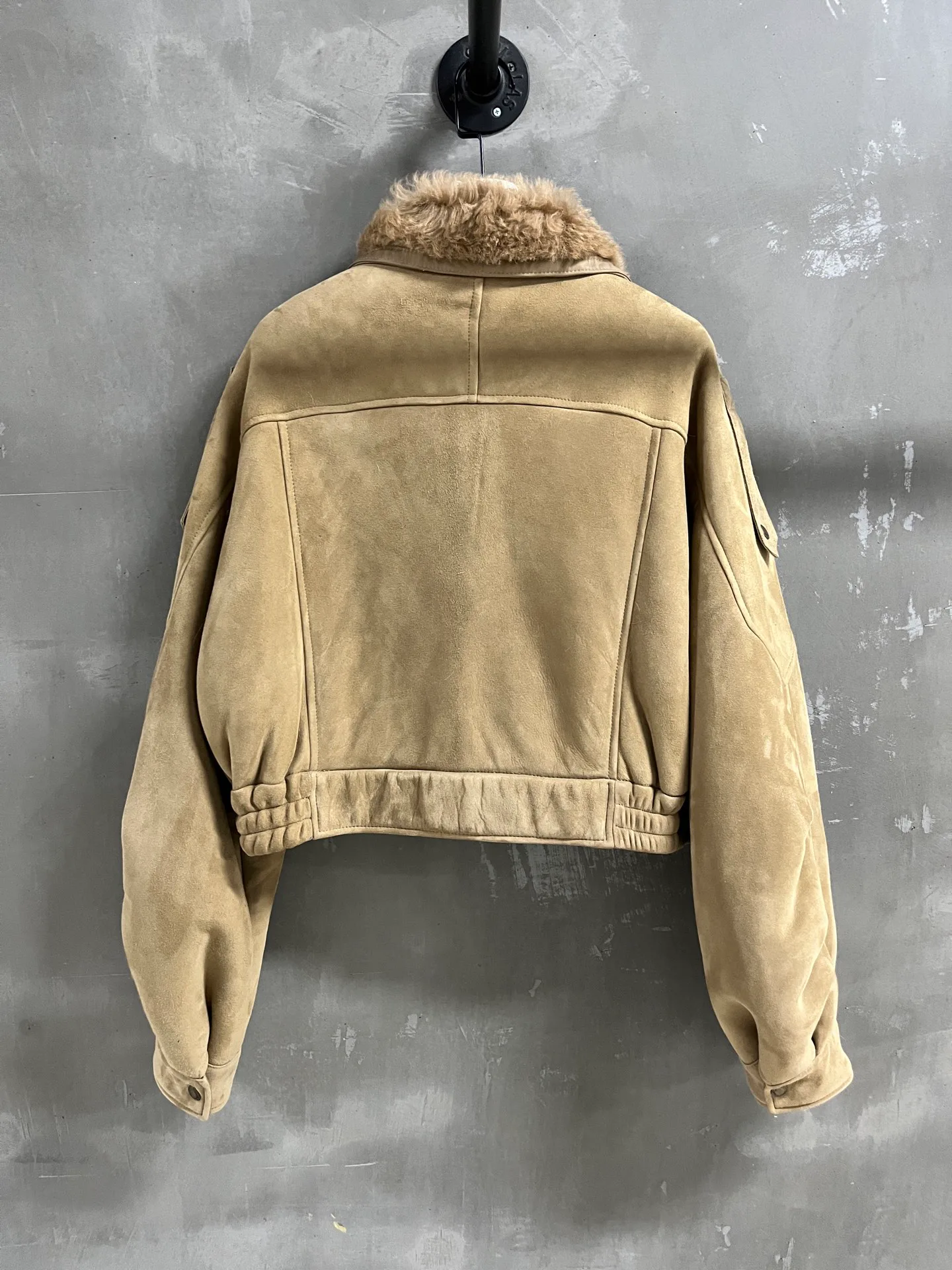 Кожаные Куртки И Дублёнки Женские Saint Laurent 18630179