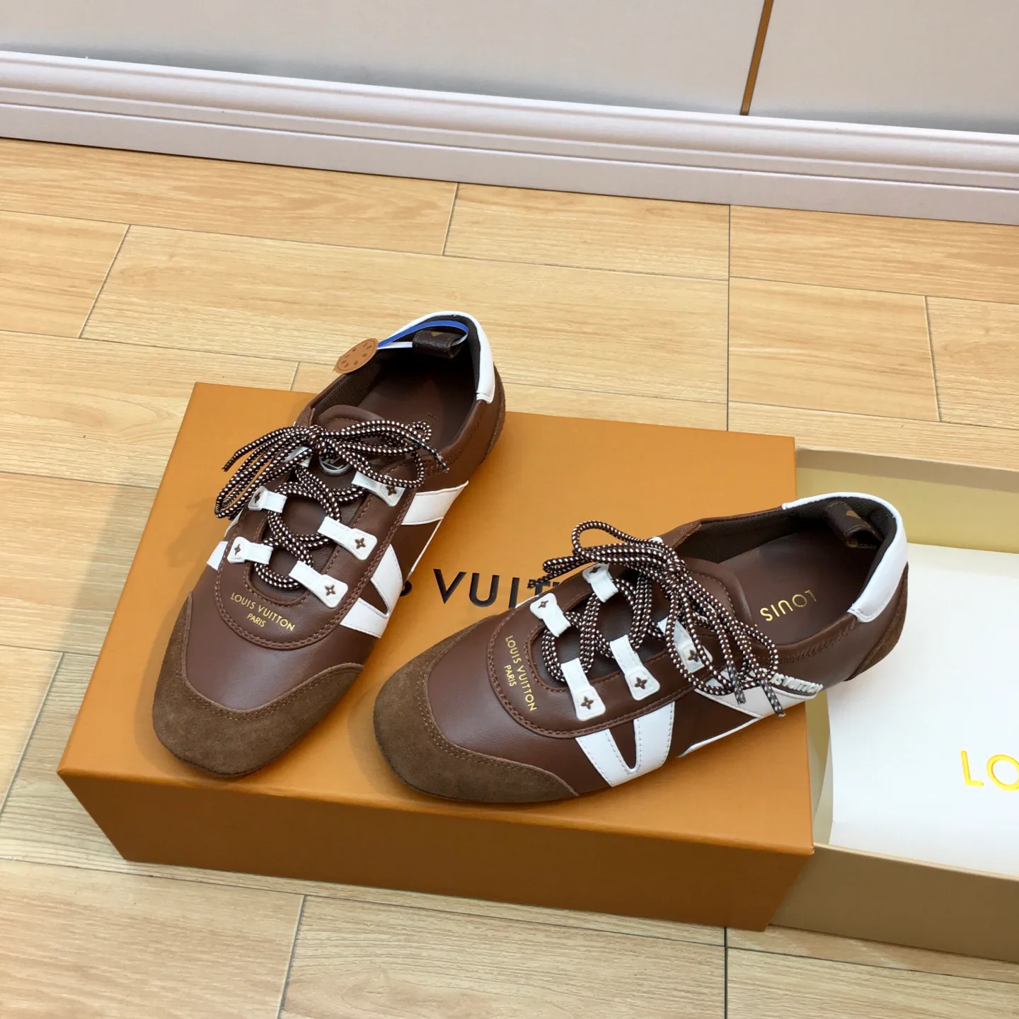 Кроссовки Женские Louis Vuitton 1590939