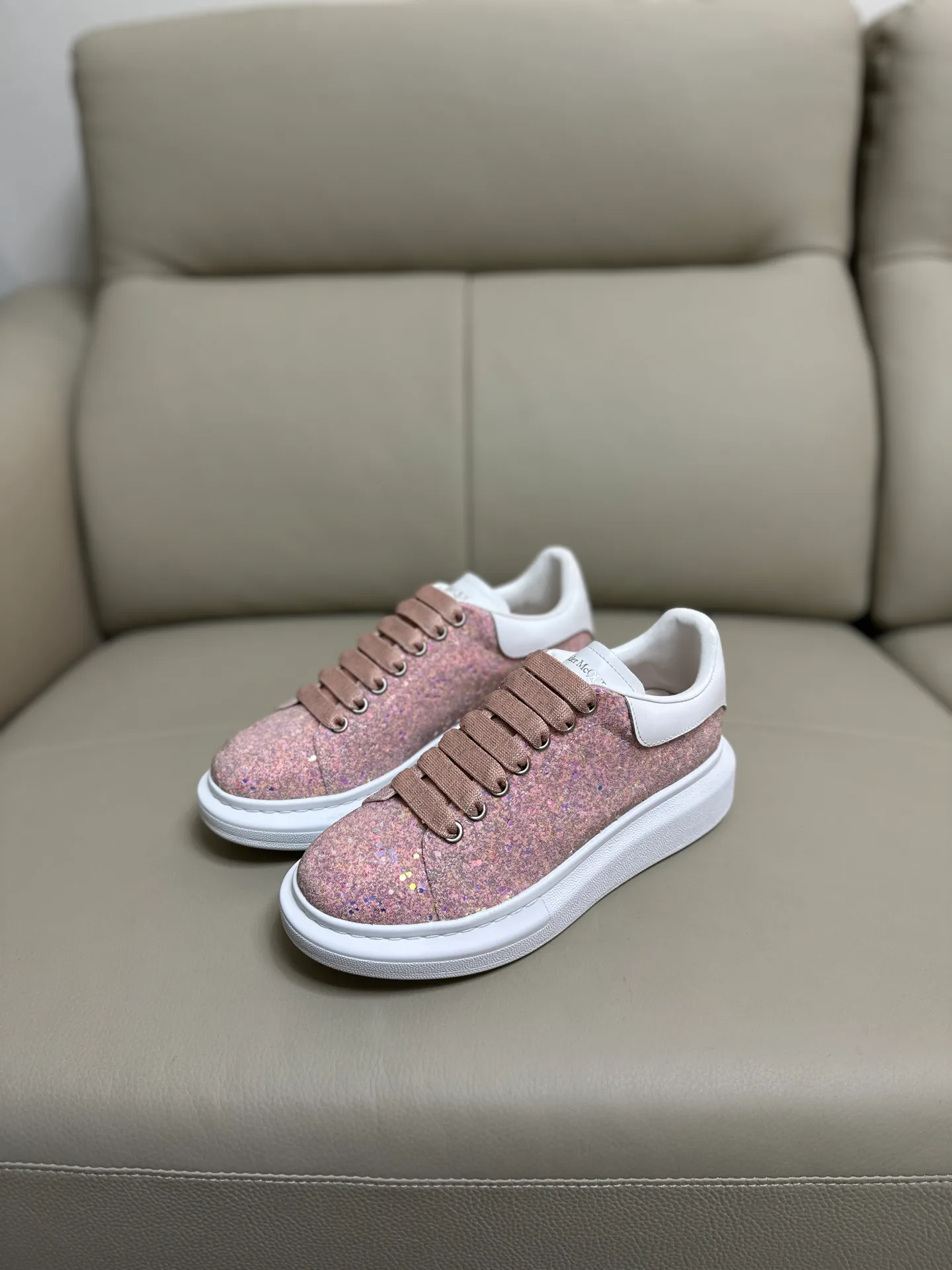 Кроссовки Женские Alexander Mcqueen 18616785