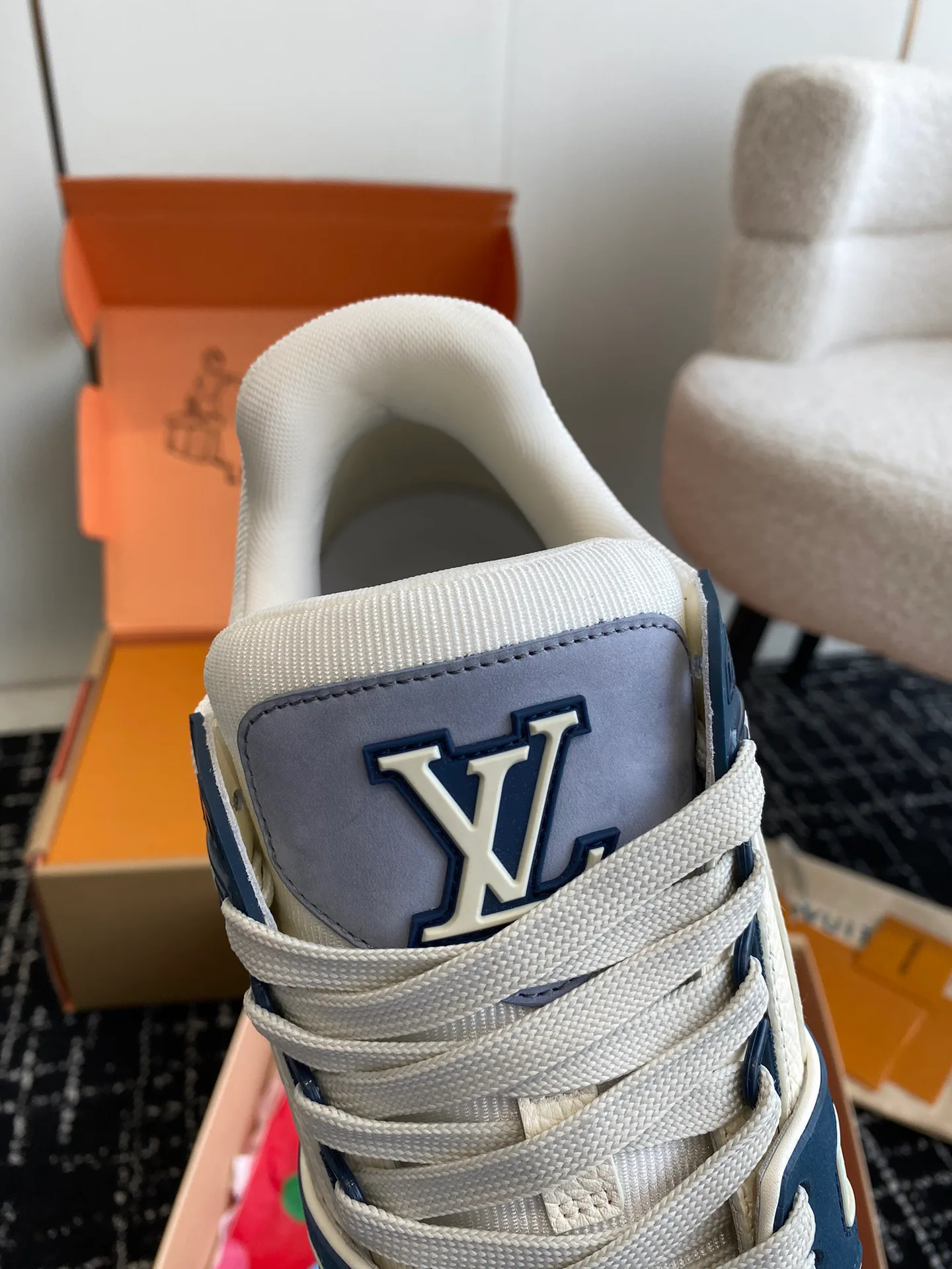 Кроссовки Женские Louis Vuitton 5790902