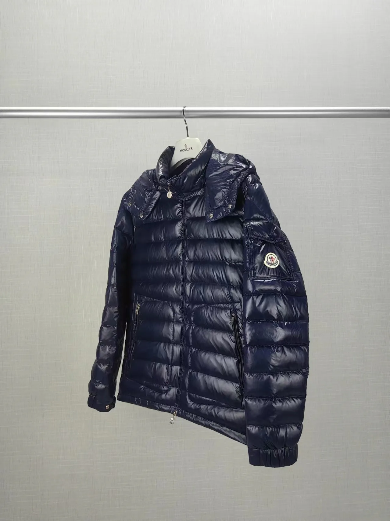 Куртки И Пуховики Женские Moncler 18098785