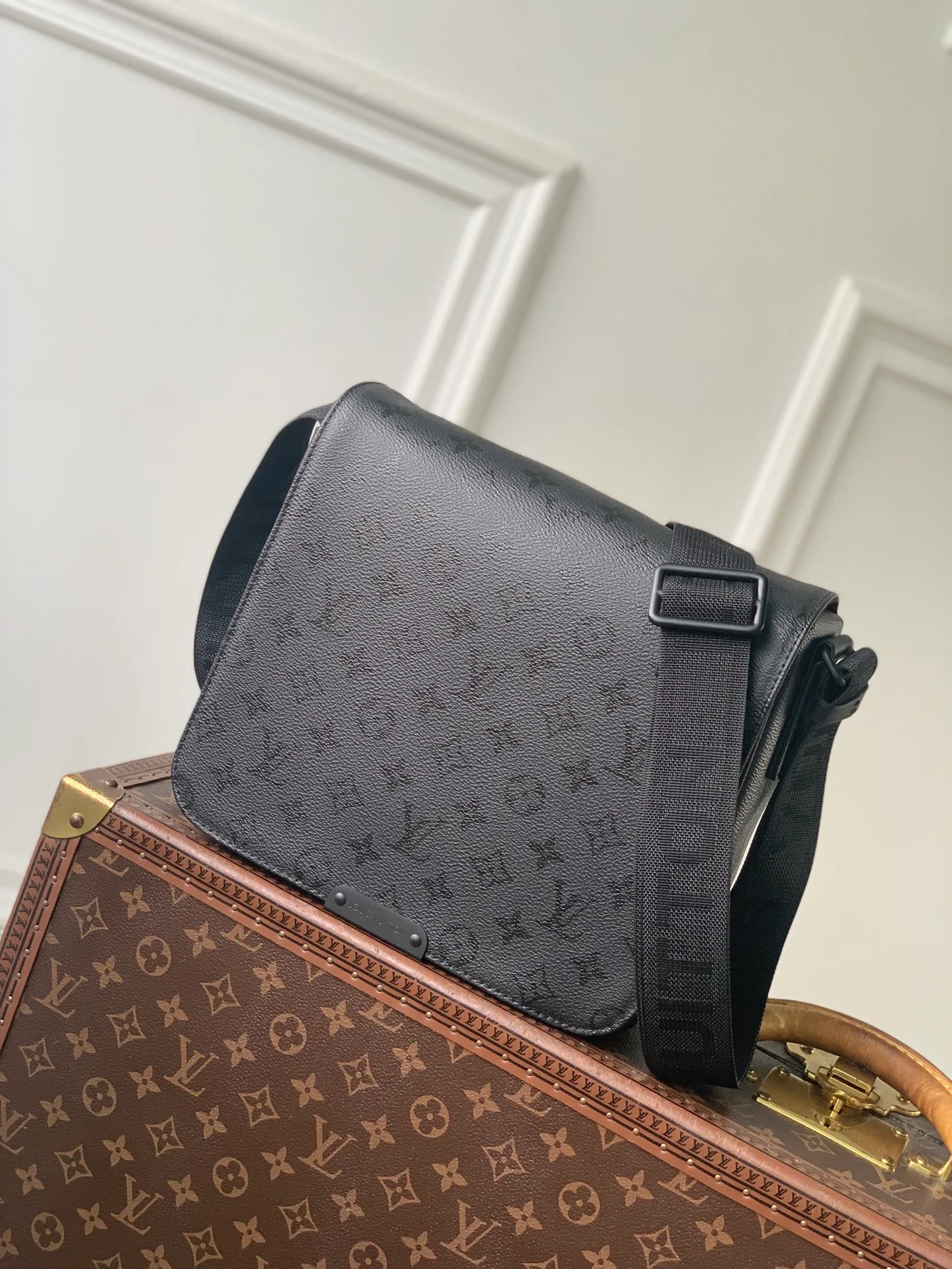 Сумки На Ремне Женские Louis Vuitton 18147470