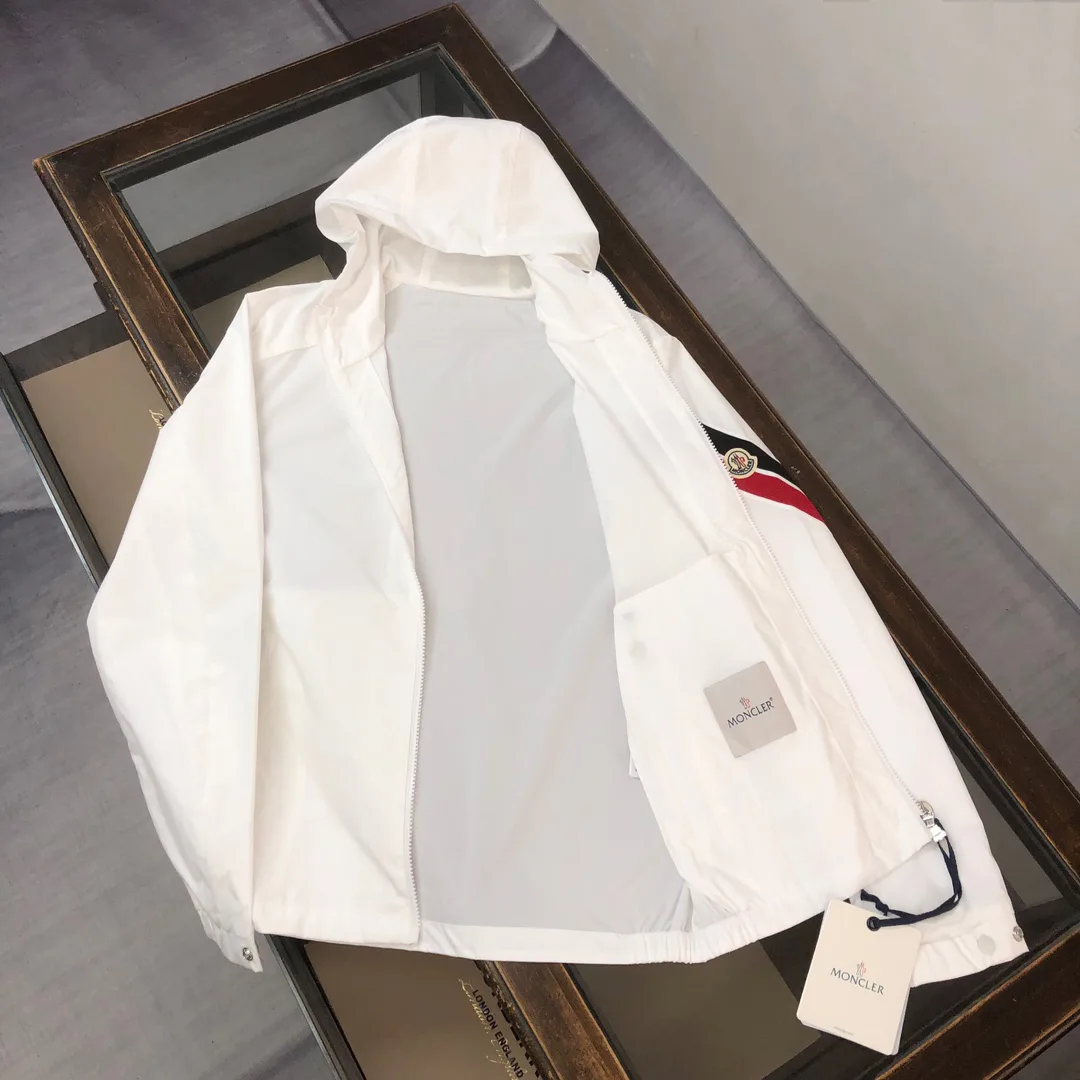 Куртки И Пуховики Мужские Moncler 9642363