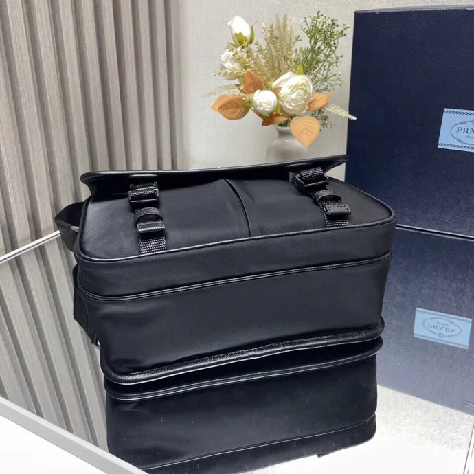 Сумки На Ремне Женские Prada 11872154