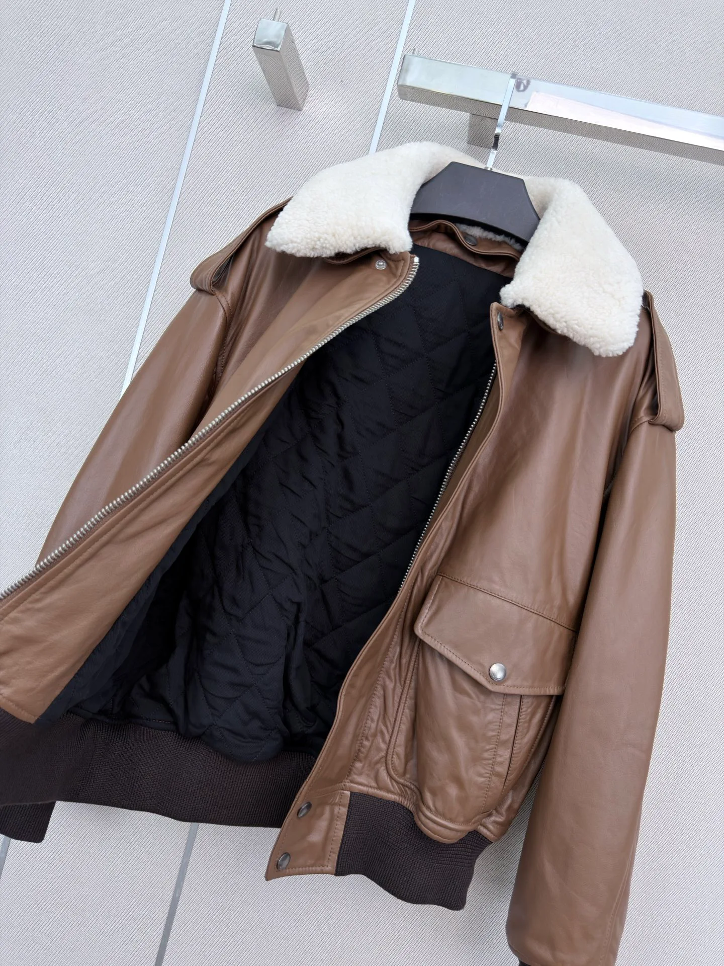 Кожаные Куртки И Дублёнки Женские Saint Laurent 18056783