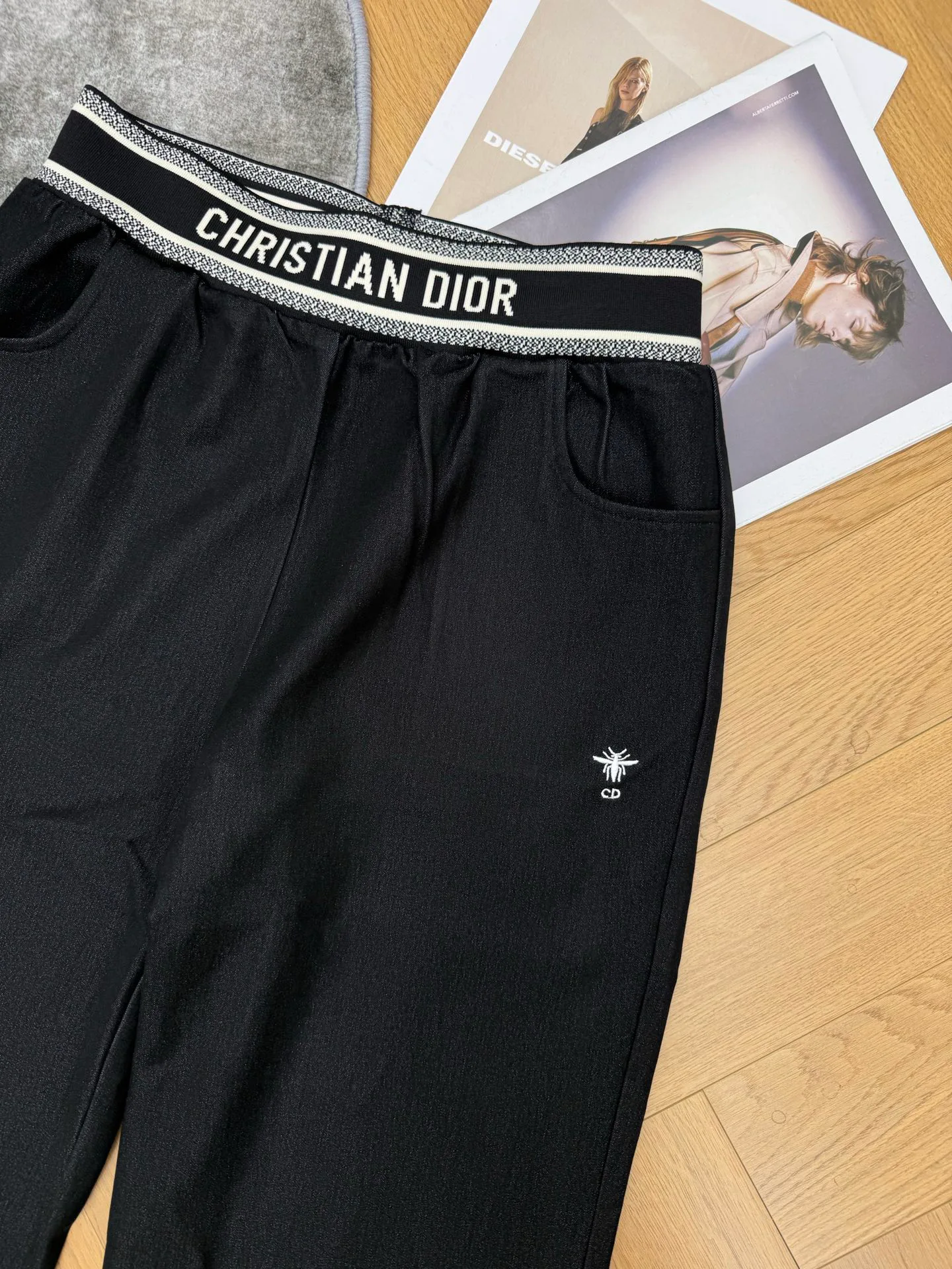 Брюки Женские Christian Dior 18598932