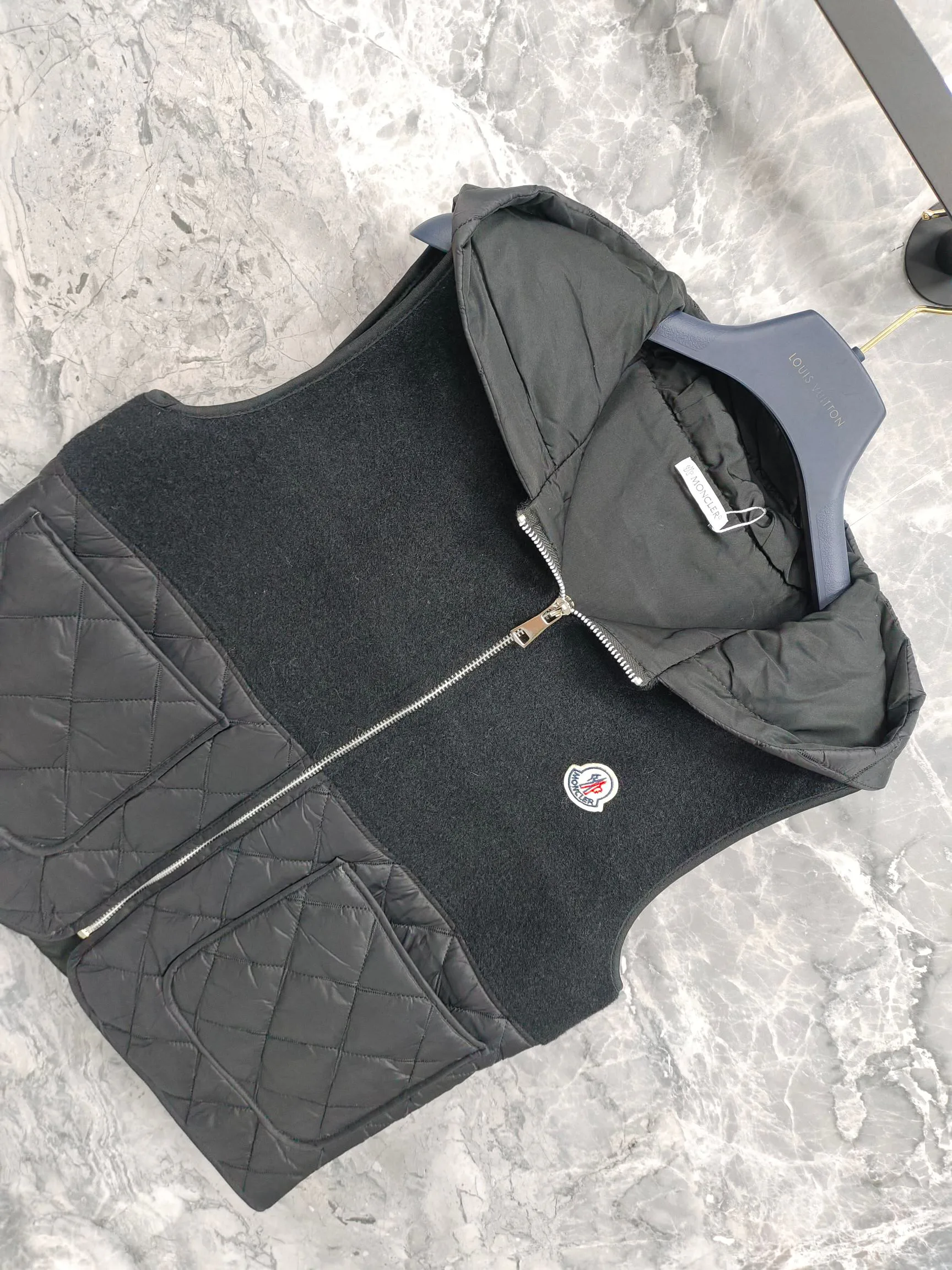 Жилеты Женские Moncler 18743555