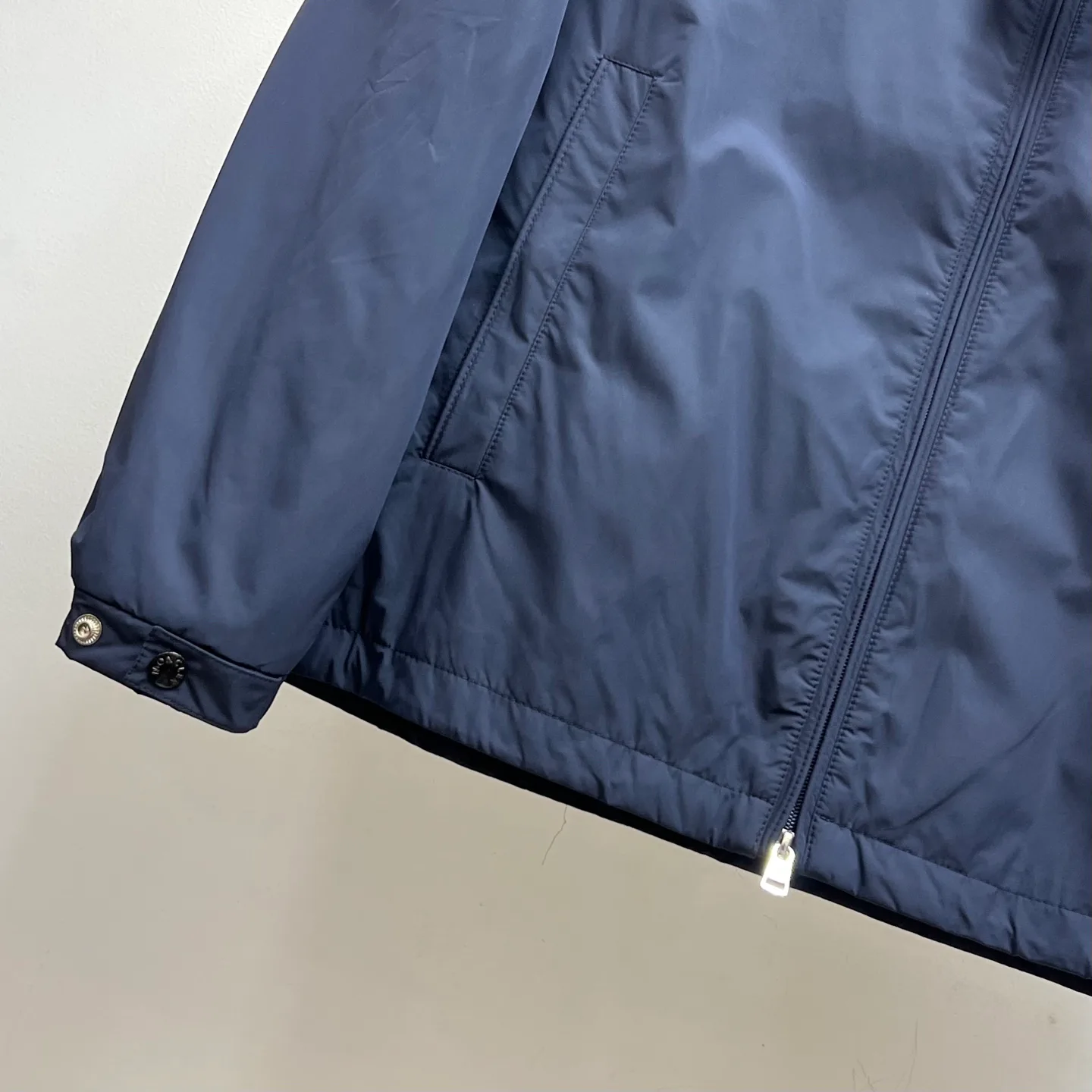 Куртки И Пуховики Женские Moncler 17340718
