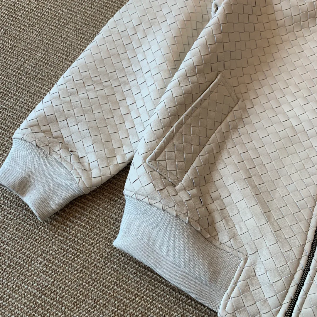 Кожаные Куртки И Дублёнки Женские Bottega Veneta 17910971