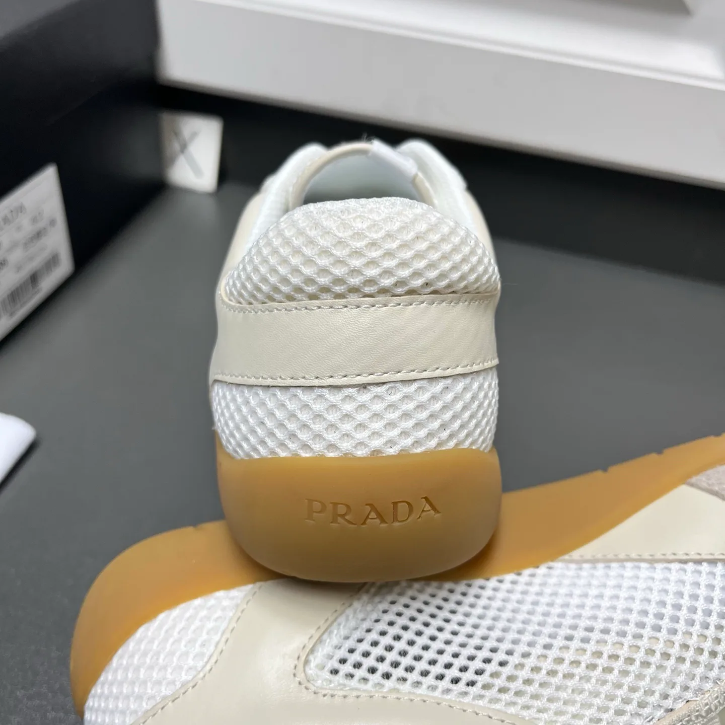 Кроссовки Мужские Prada 13216339