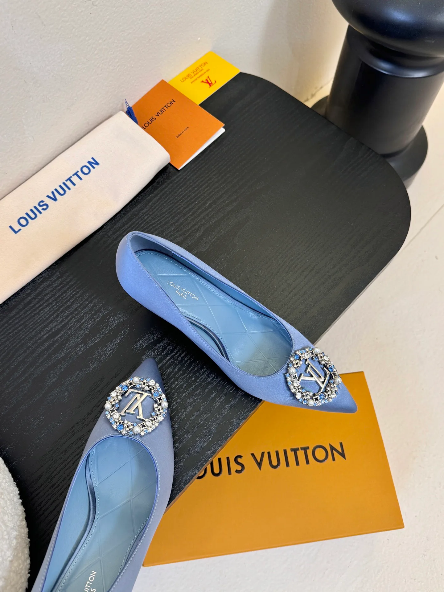 Туфли Женские Louis Vuitton 2300147