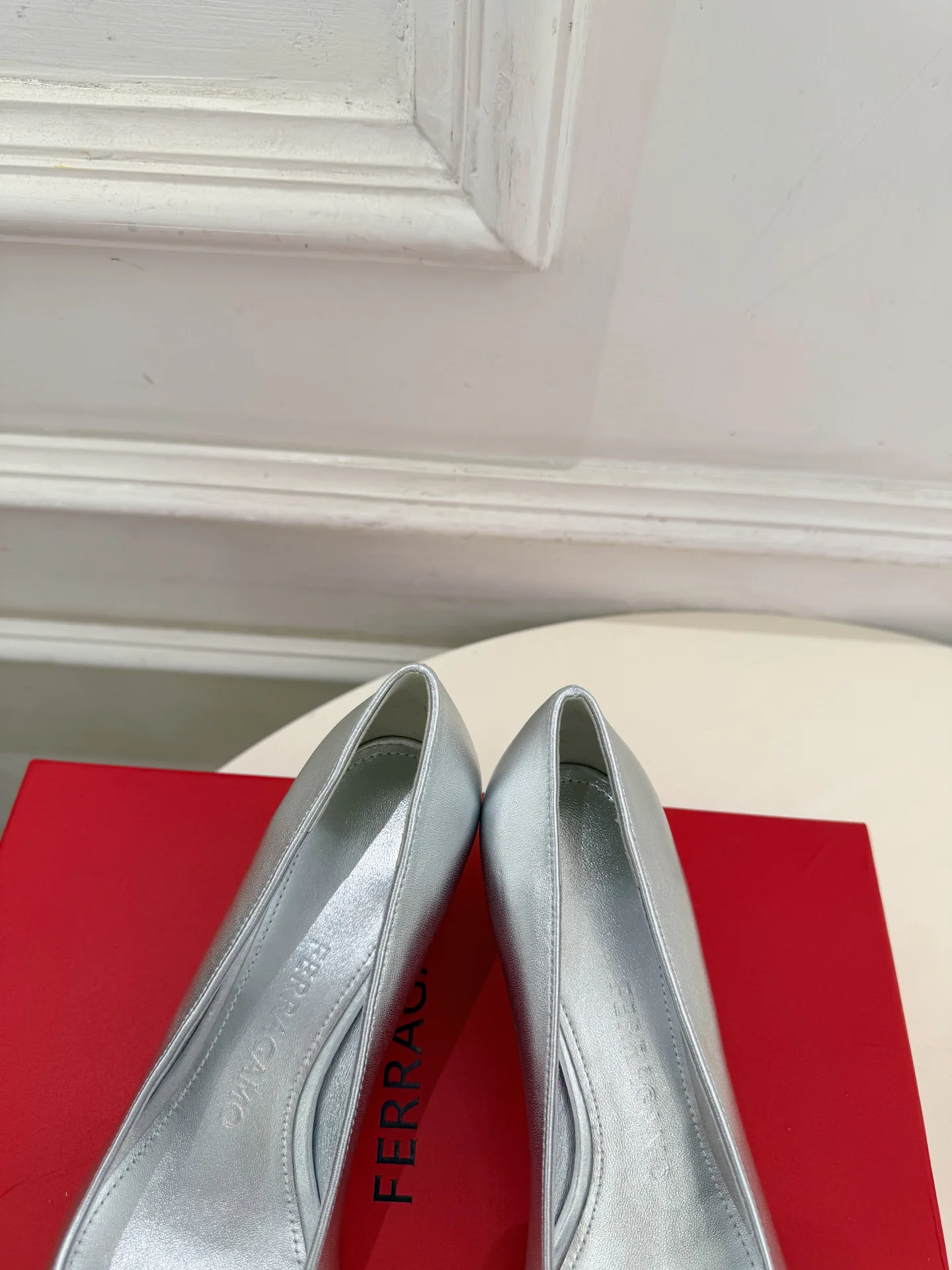 Туфли Женские Salvatore Ferragamo 18034106