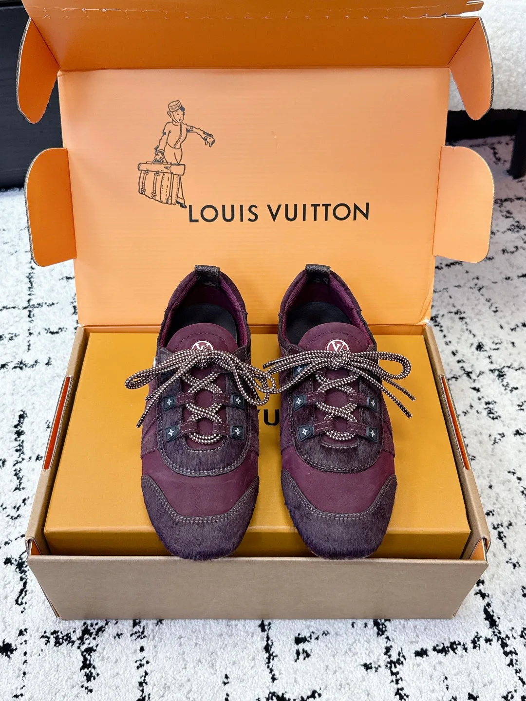 Кроссовки Женские Louis Vuitton 2471098