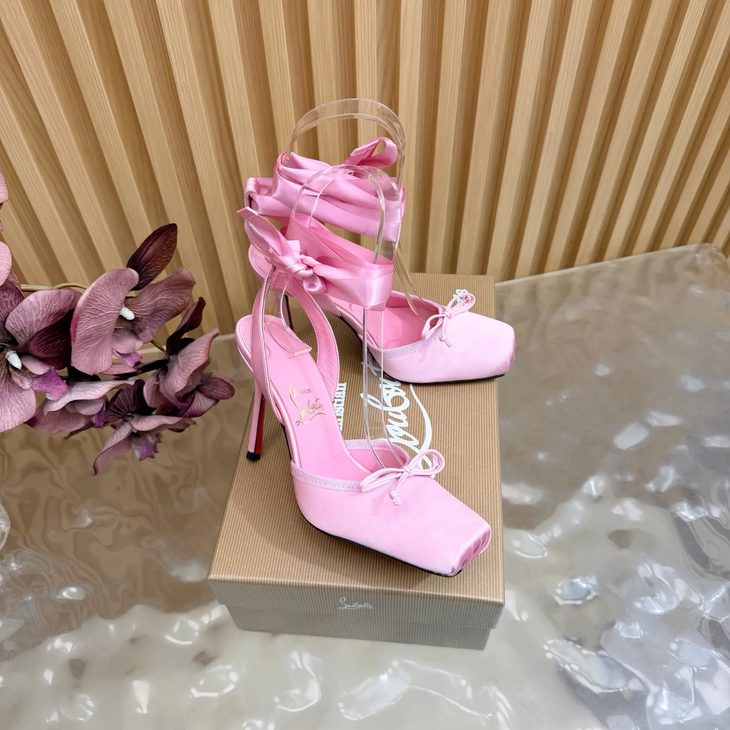 Босоножки Женские Christian Louboutin 9707826