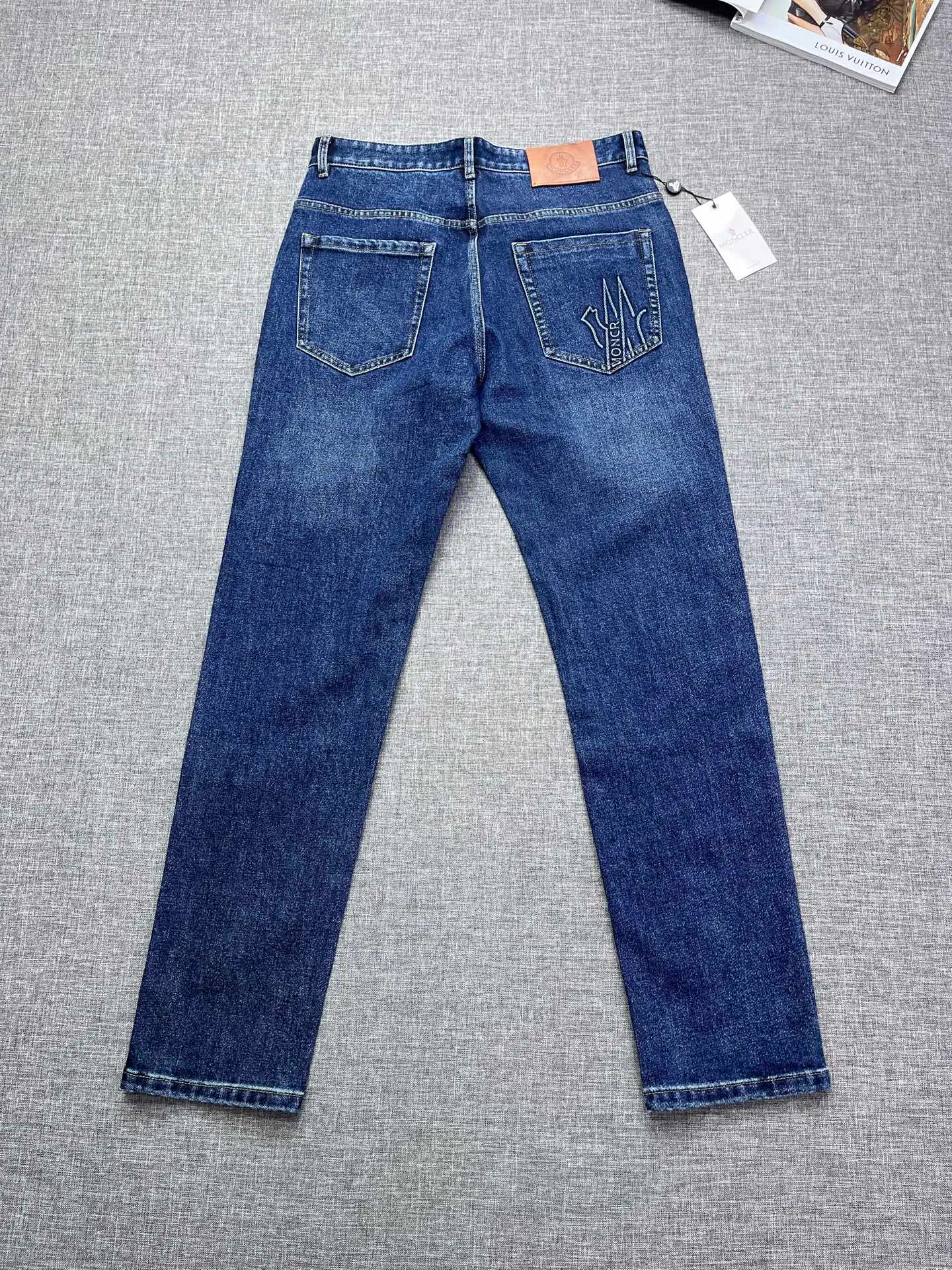 Джинсы Мужские Moncler 250445