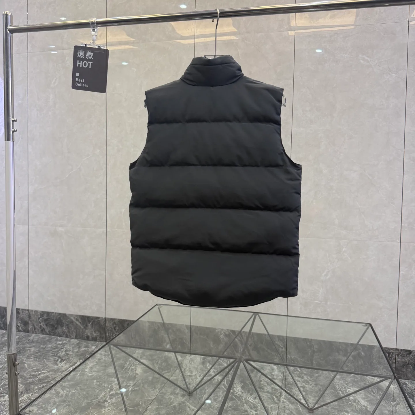 Жилеты Женские Canada Goose 17949433