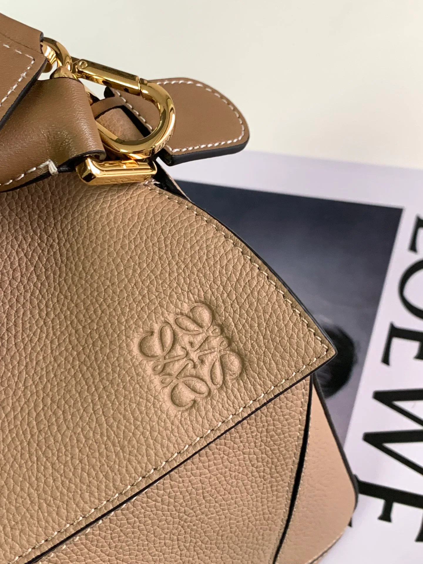 Классические Сумки Женские Loewe 11674574