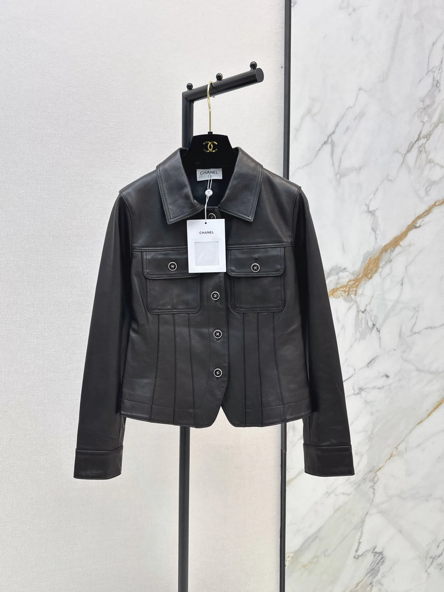 Кожаные Куртки И Дублёнки Женские Chanel 18173023